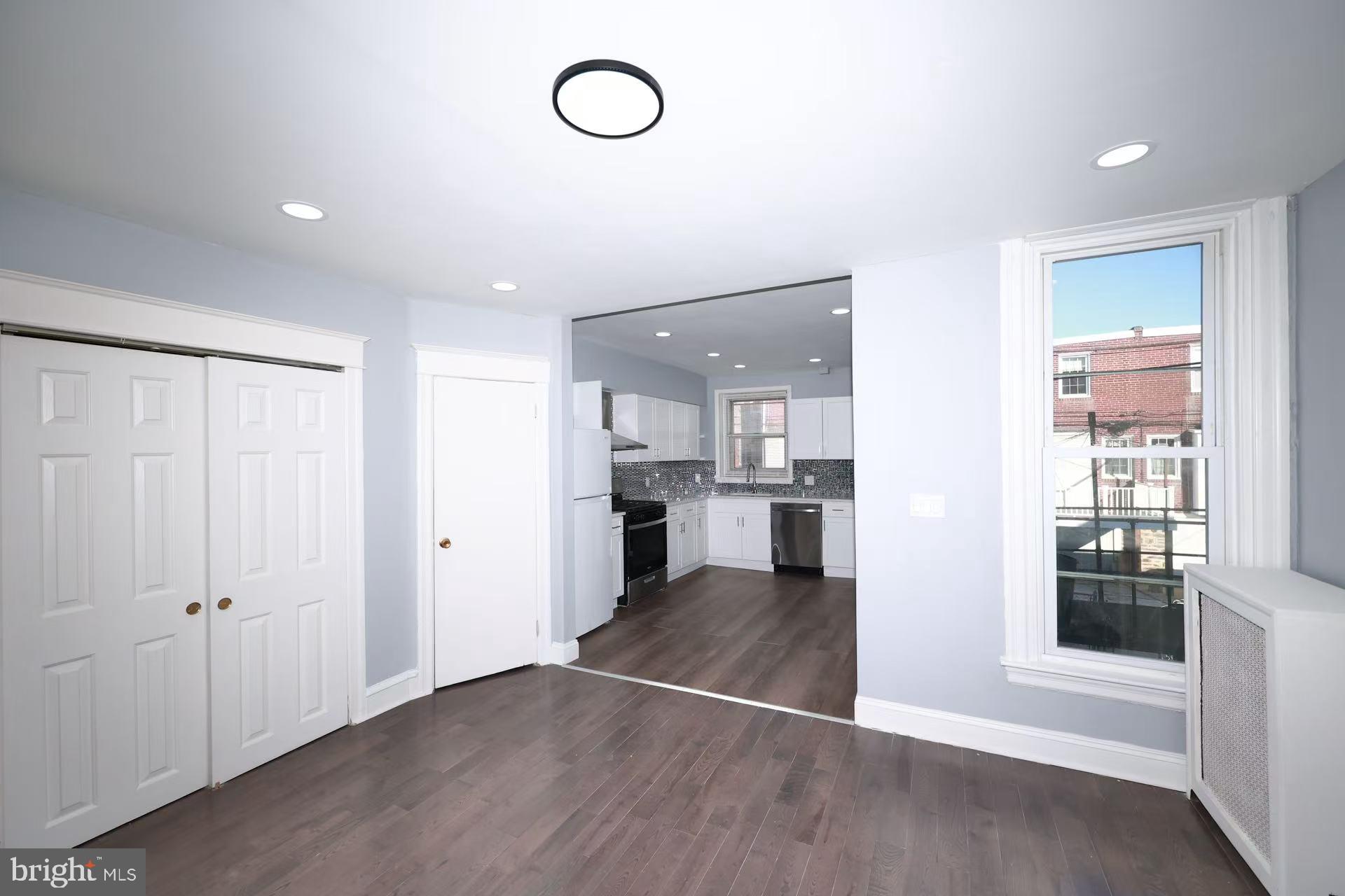 MAYFAIR - Residential