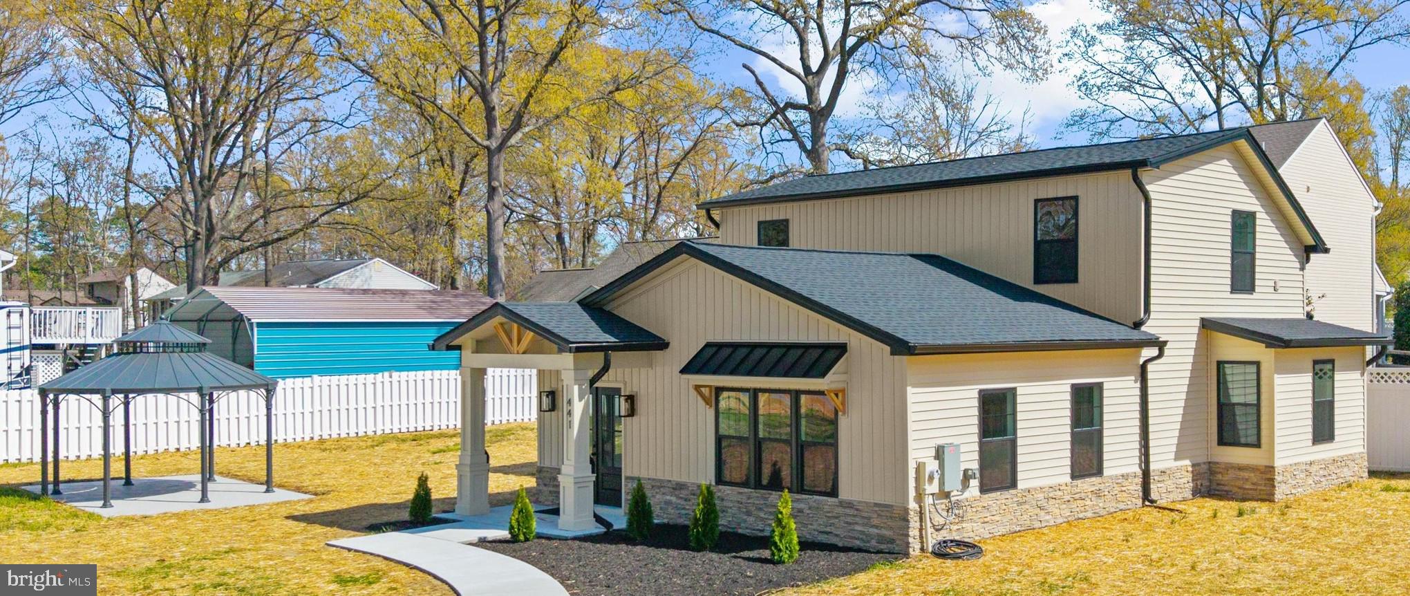 441 N CAROLINA AVENUE AND 425