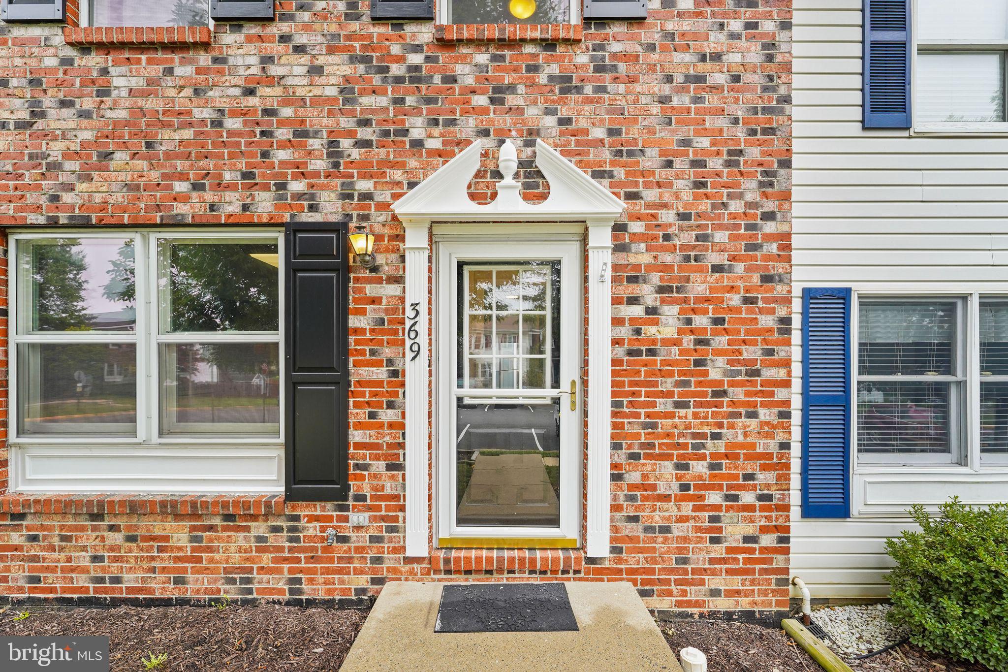 369 NANSEMOND STREET SE