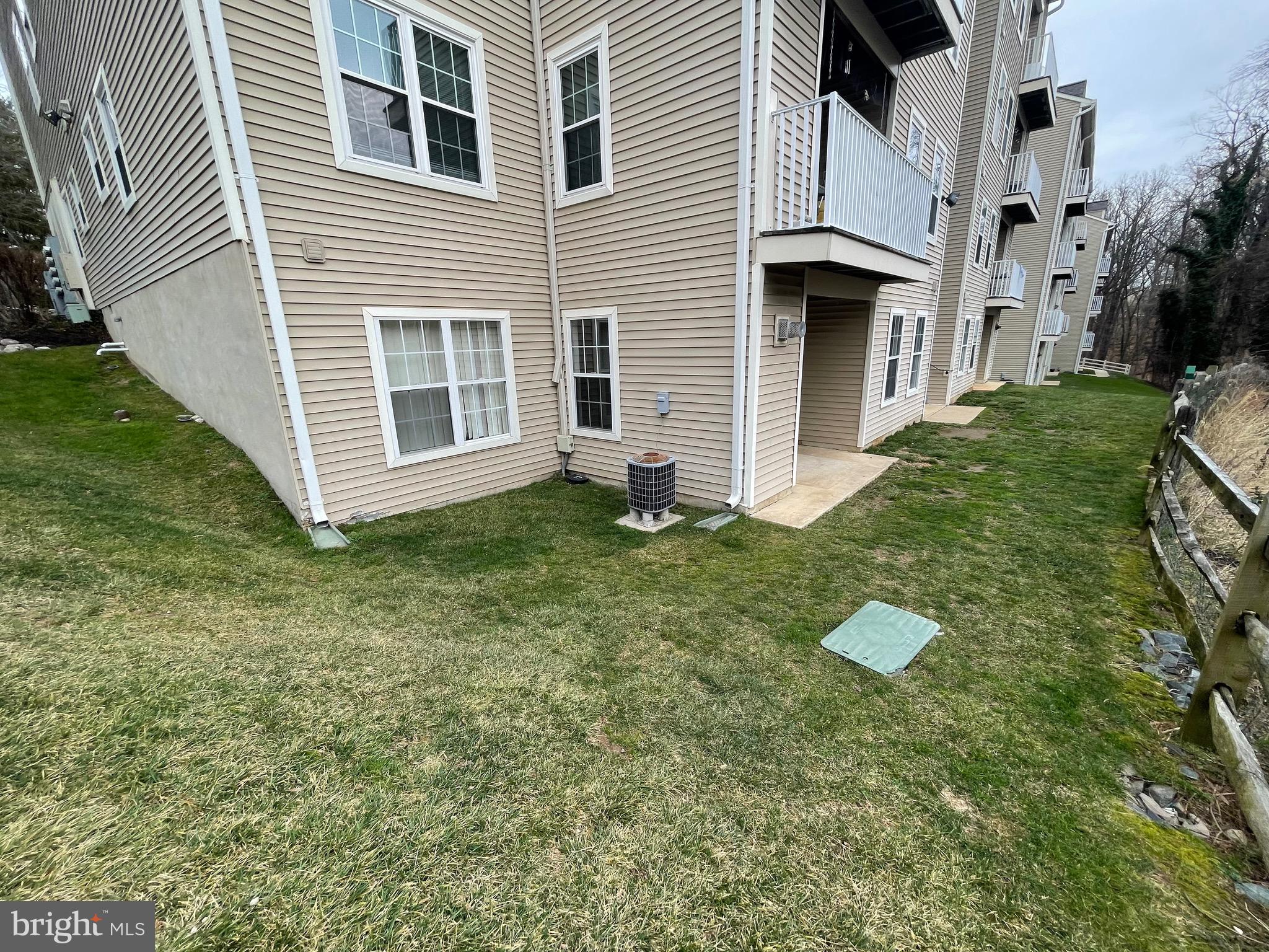 FALLS GABLE - Residential Lease