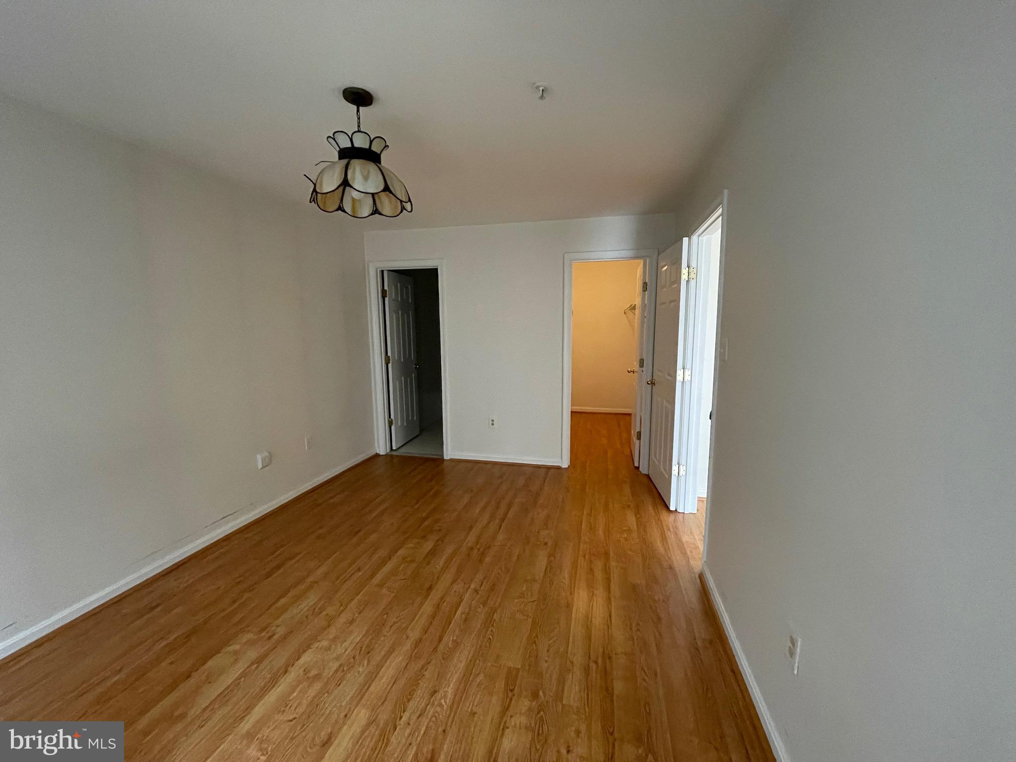 FALLS GABLE - Residential Lease