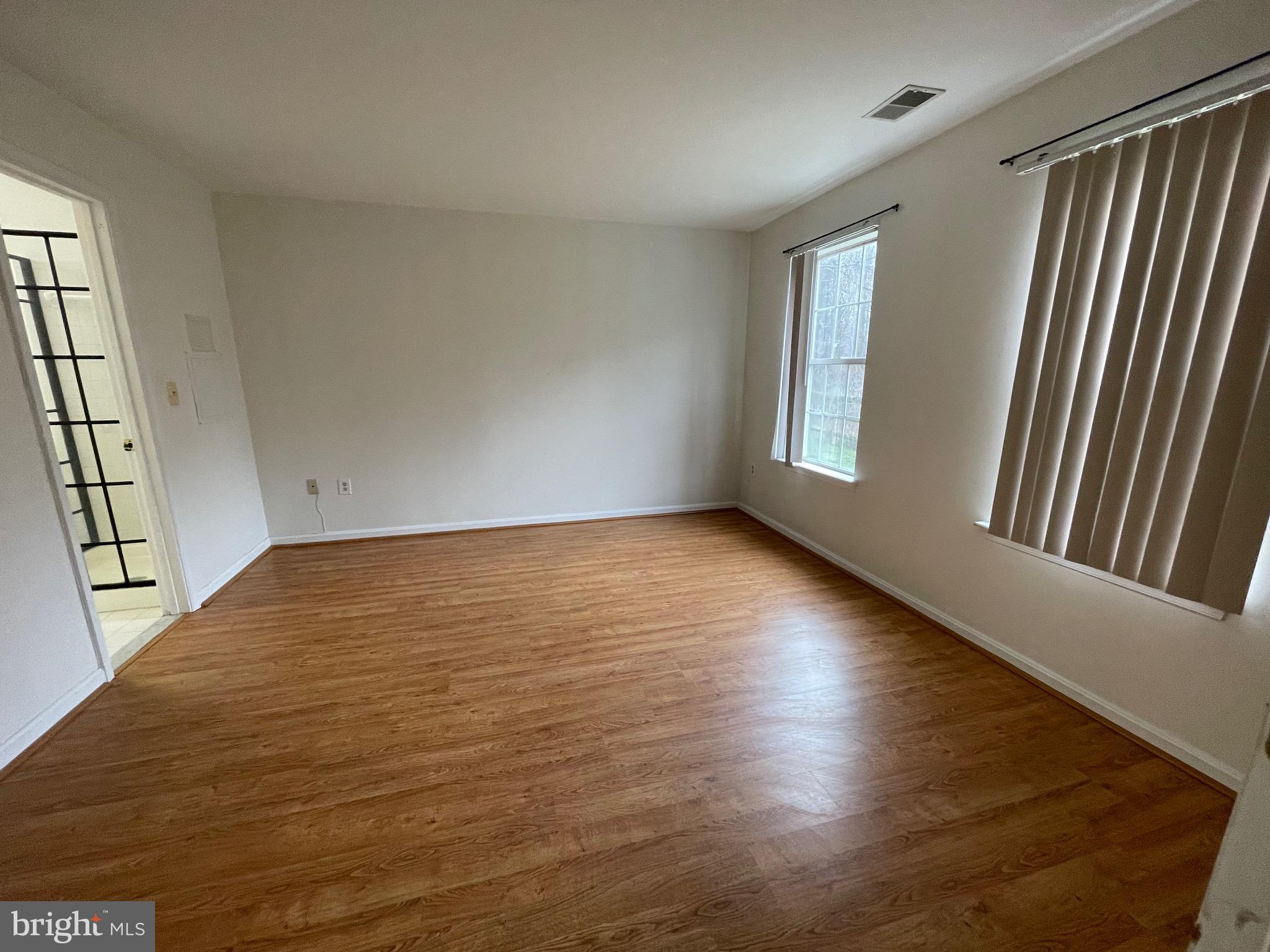 FALLS GABLE - Residential Lease