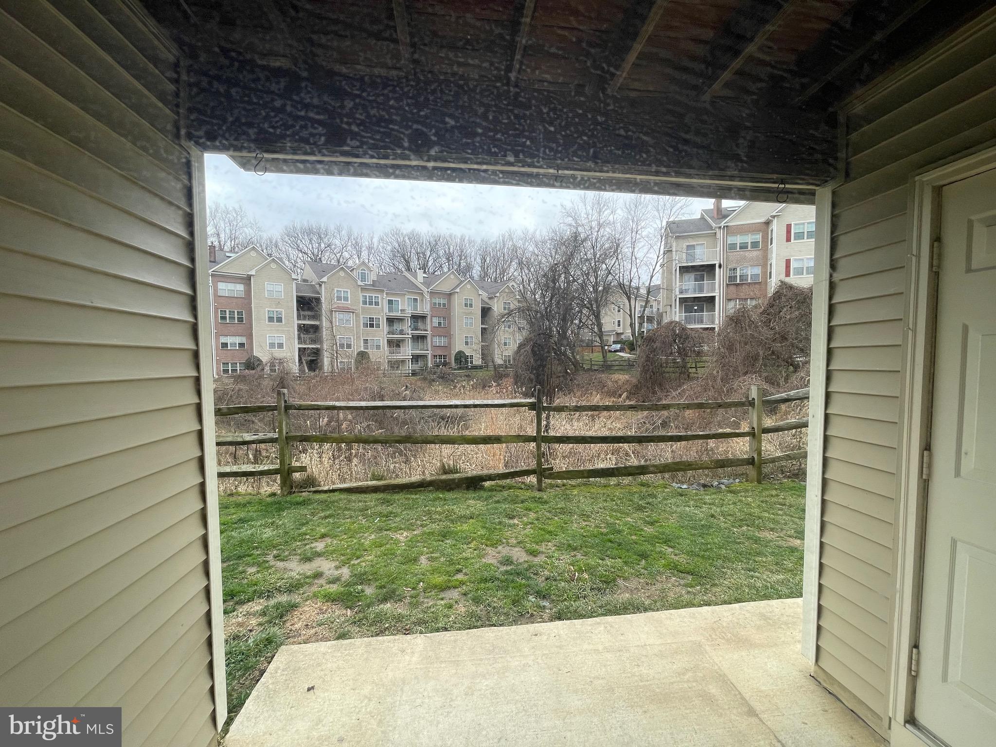 FALLS GABLE - Residential Lease