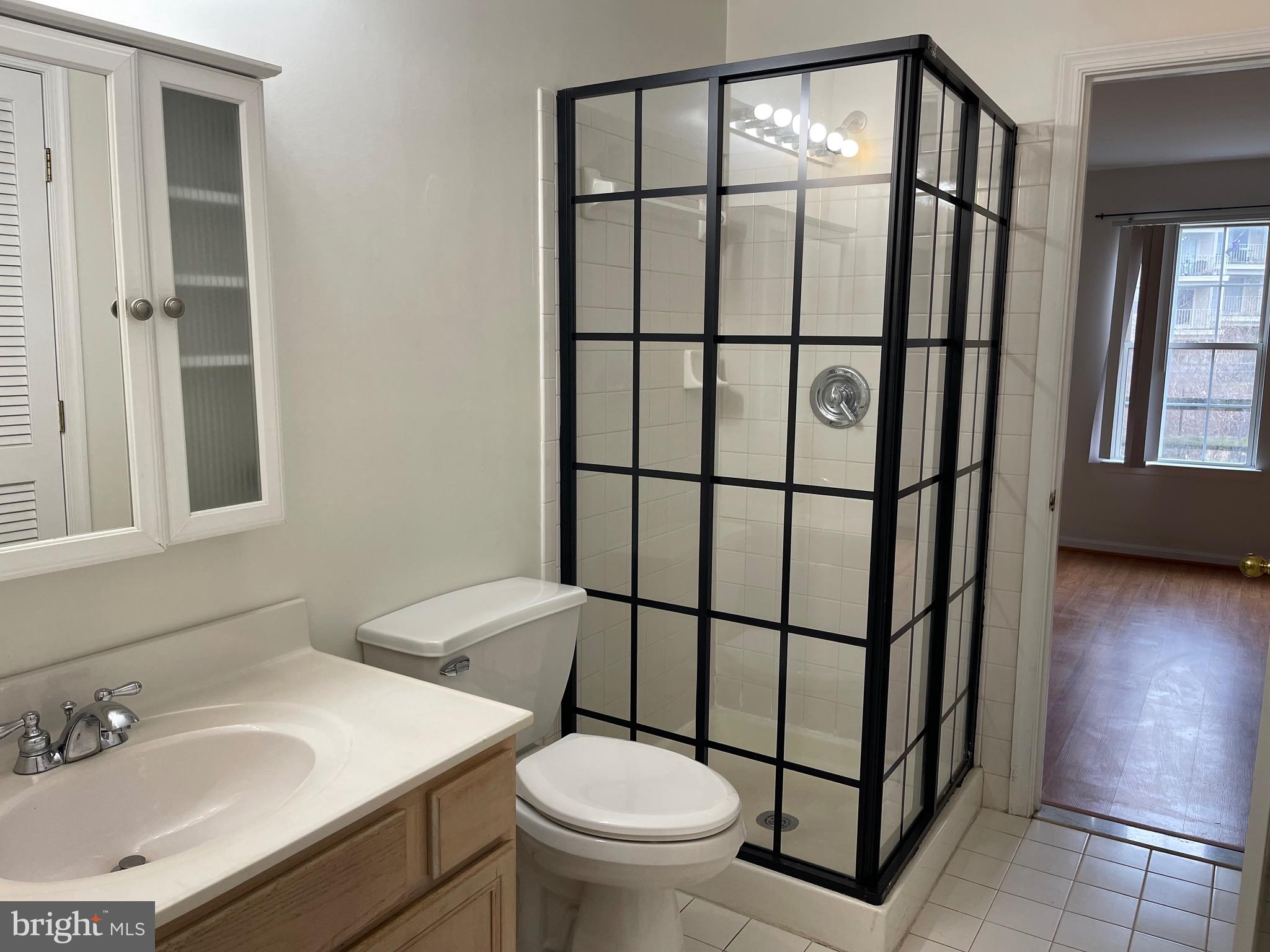 FALLS GABLE - Residential Lease