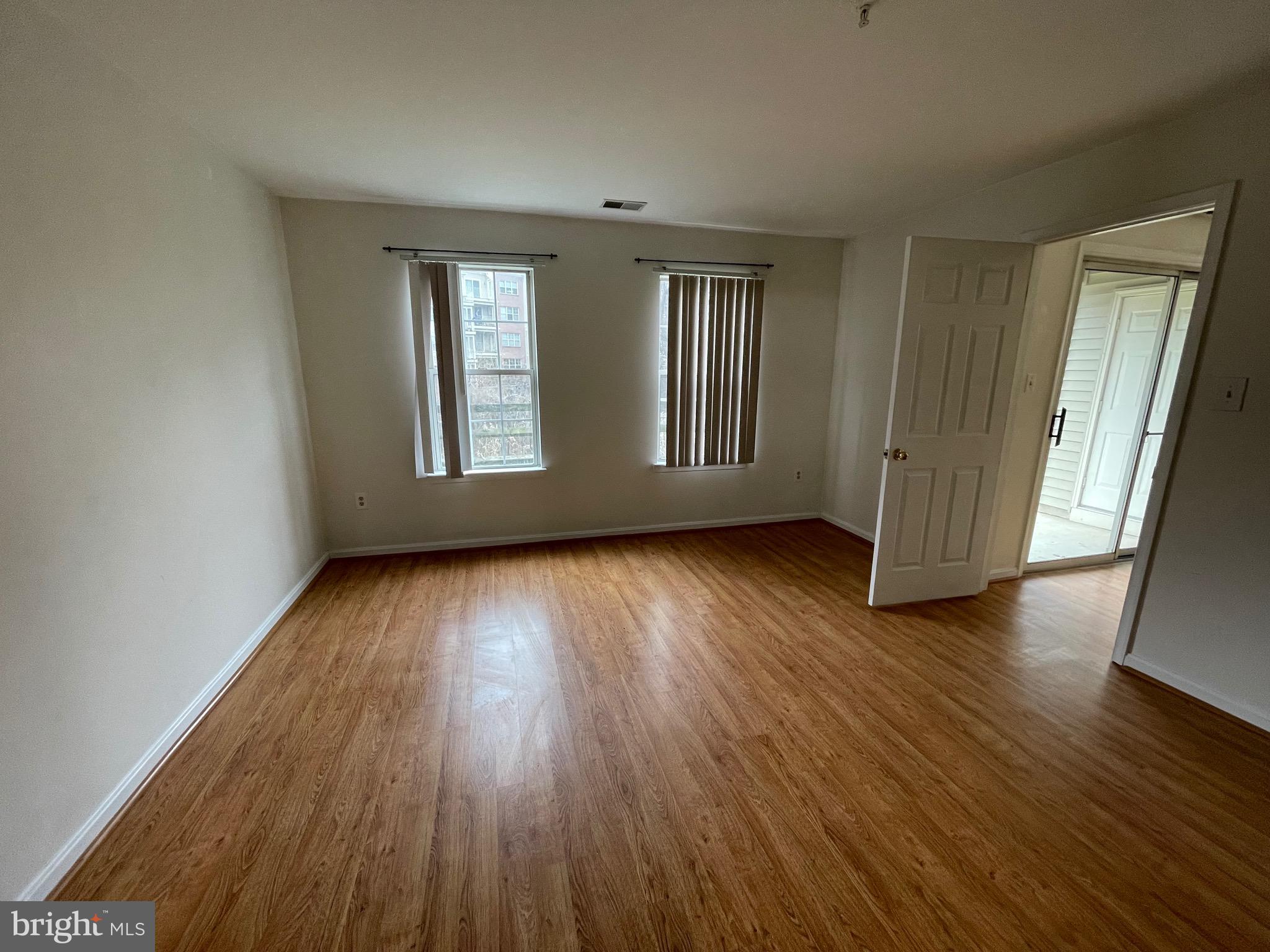 FALLS GABLE - Residential Lease