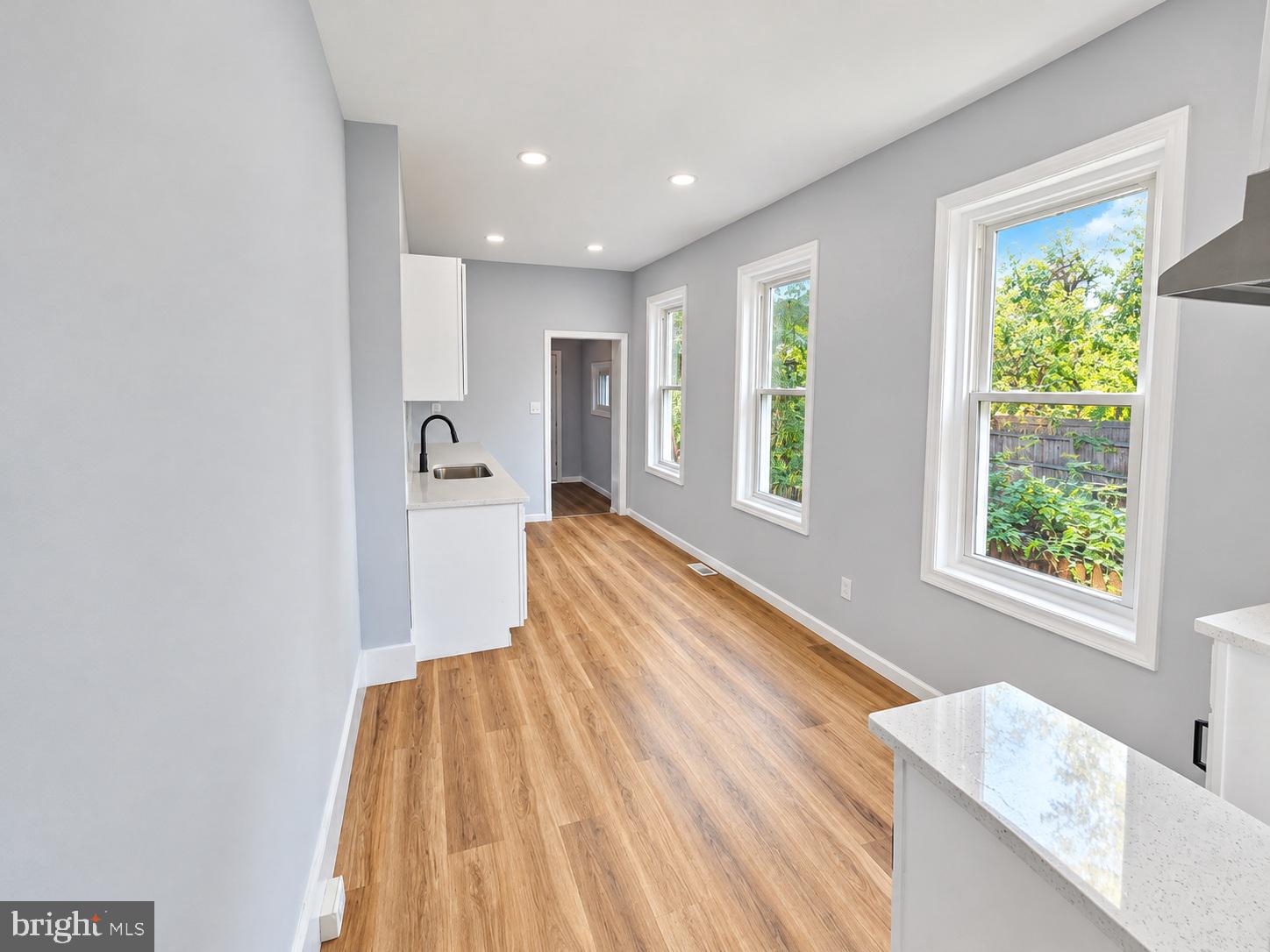 325 W HANOVER STREET