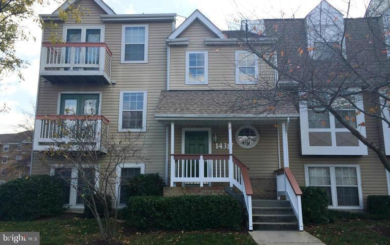 Available 09/01. Absolutely awesome, in great location, secure building, very-very nice, facing back 1 bedroom condo with patio >>>>>MAIN FLOOR UNIT #11
Schedule your tour now.