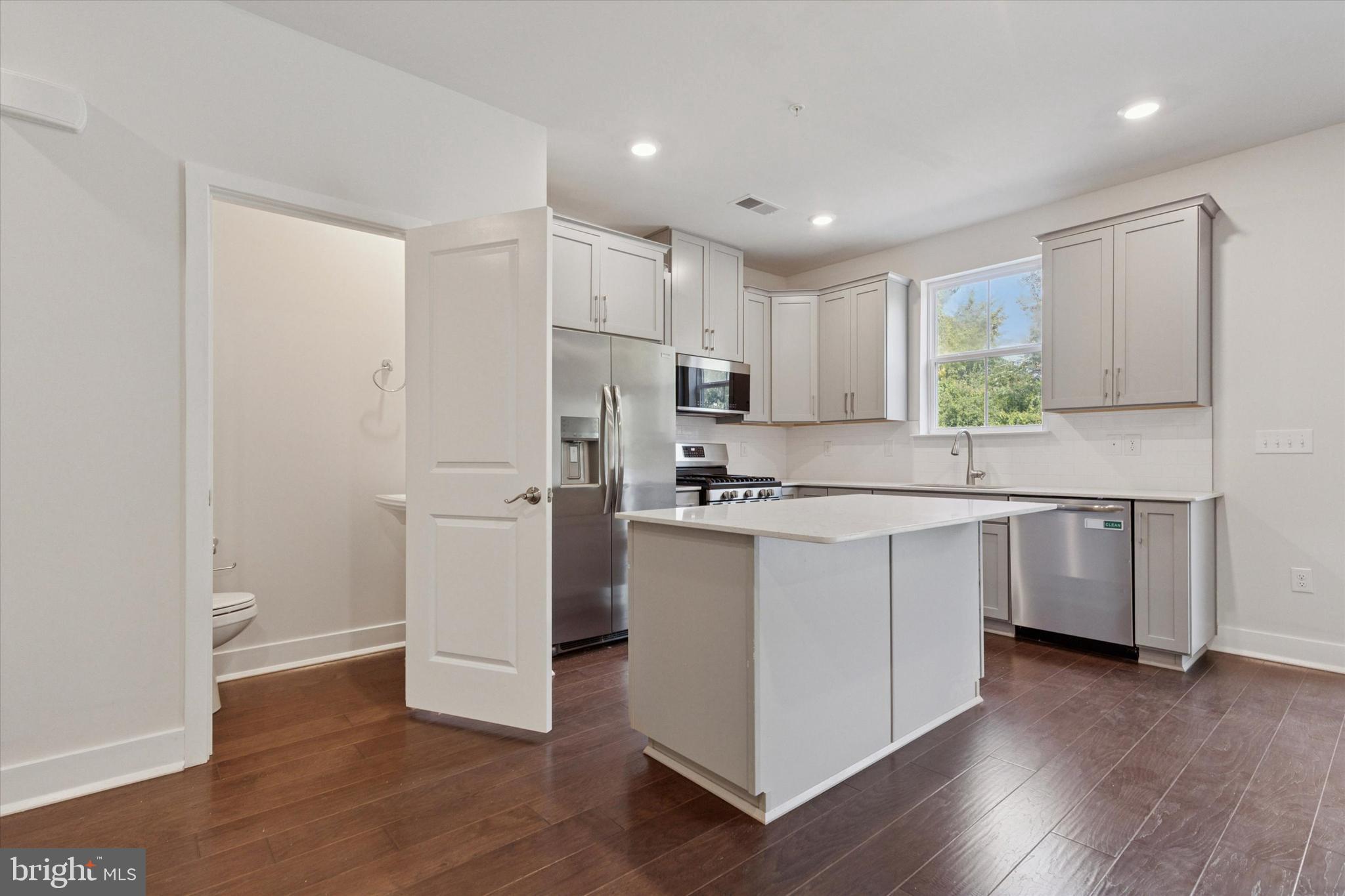 STEELPOINTE - Residential Lease