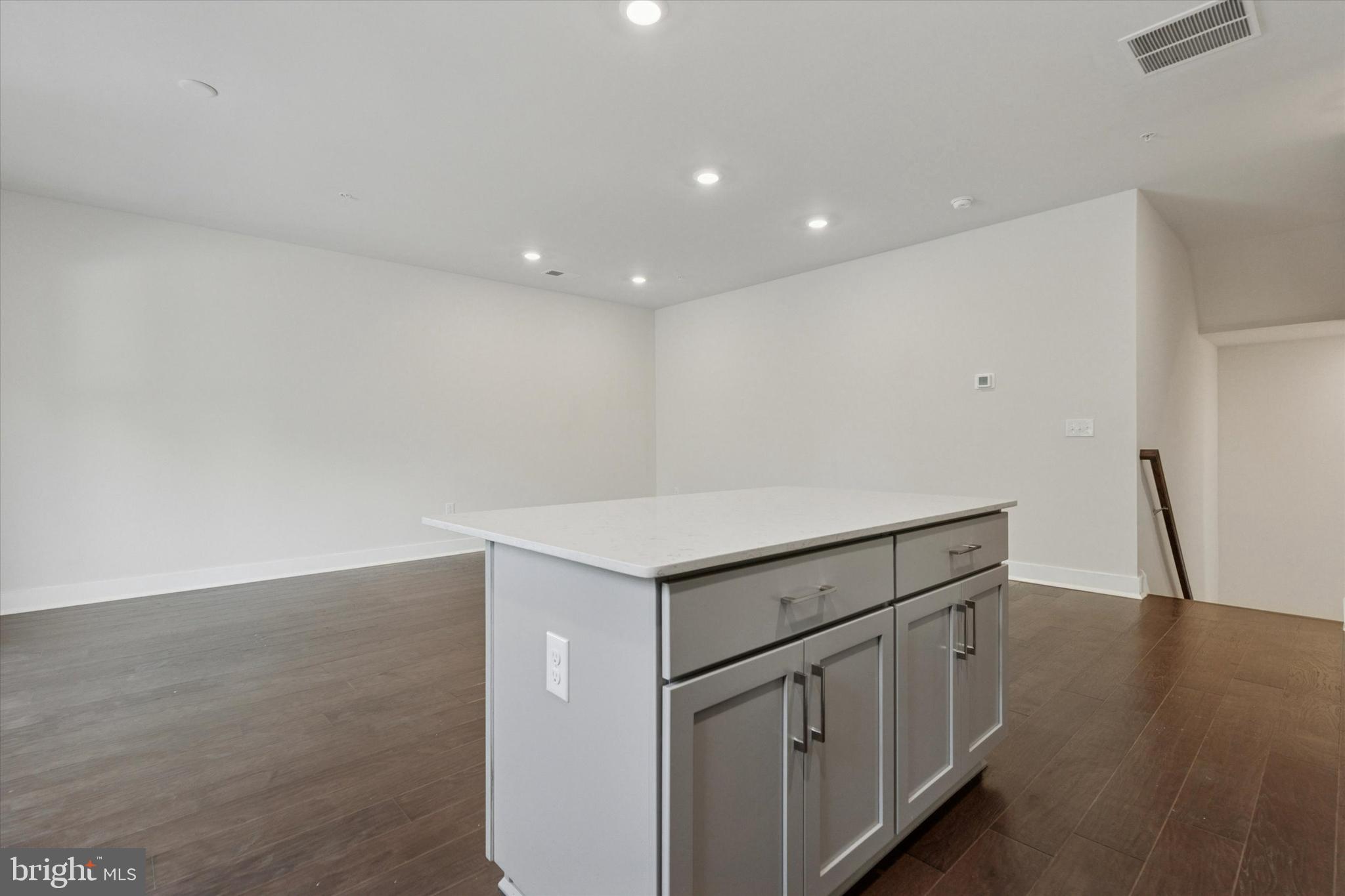 STEELPOINTE - Residential Lease