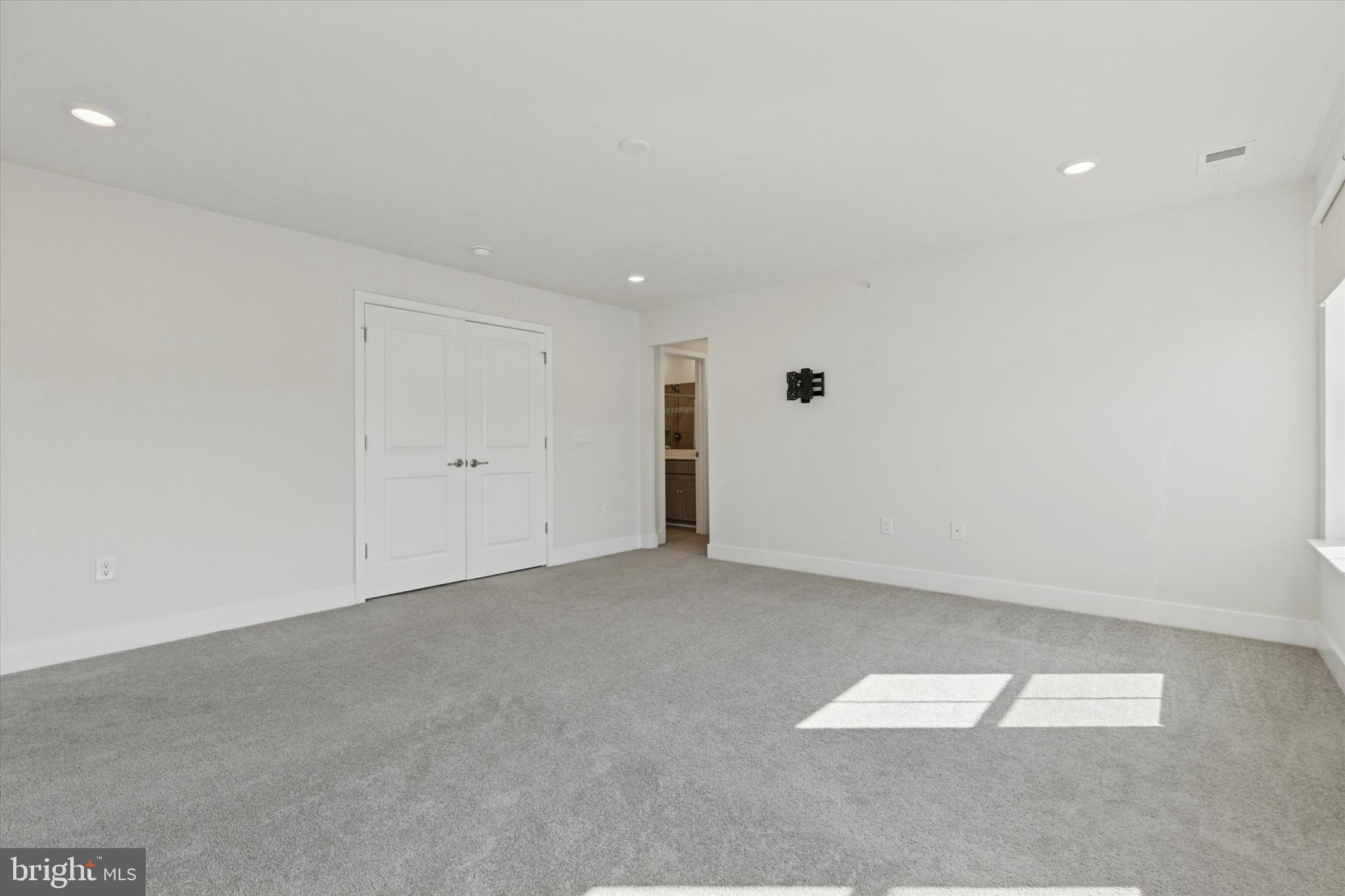 STEELPOINTE - Residential Lease