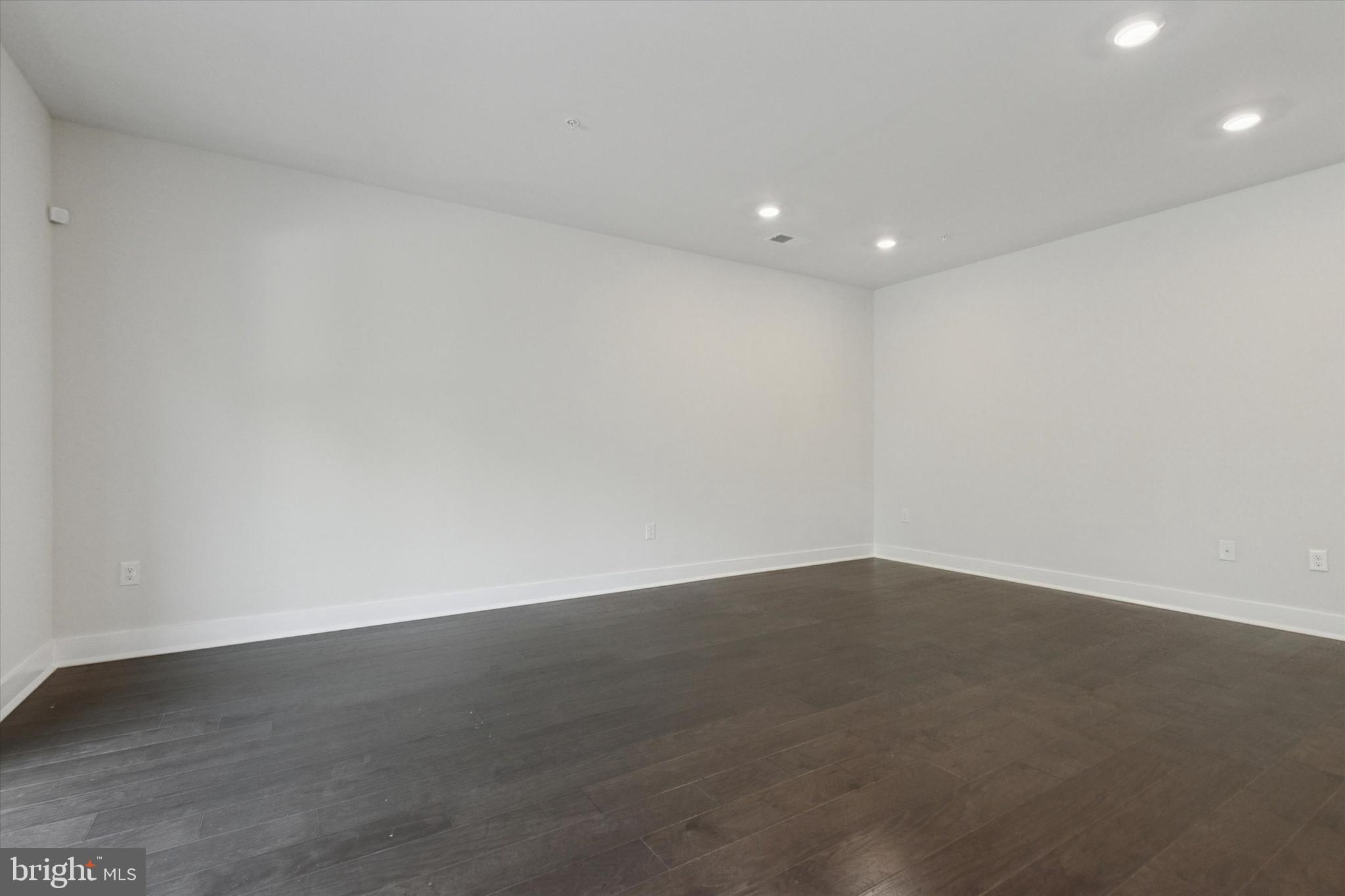 STEELPOINTE - Residential Lease