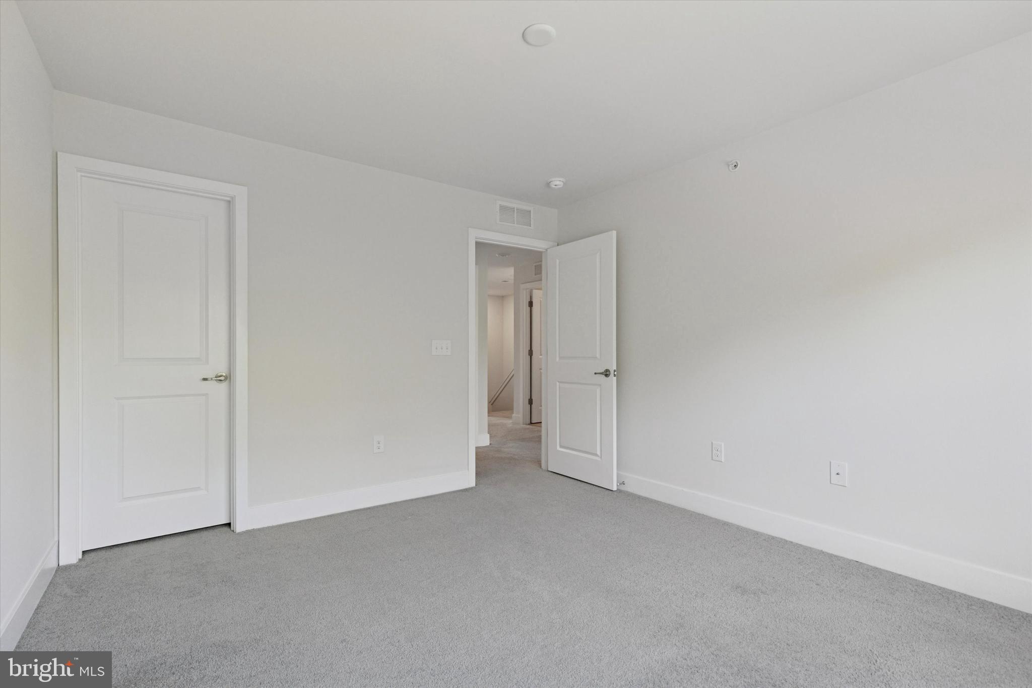 STEELPOINTE - Residential Lease