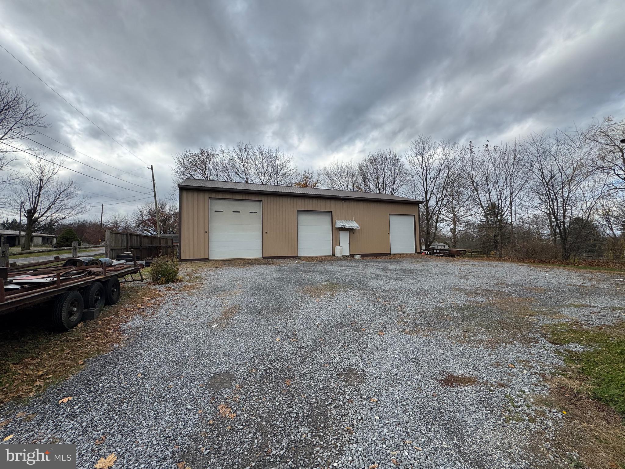 GUILFORD - Commercial Sale