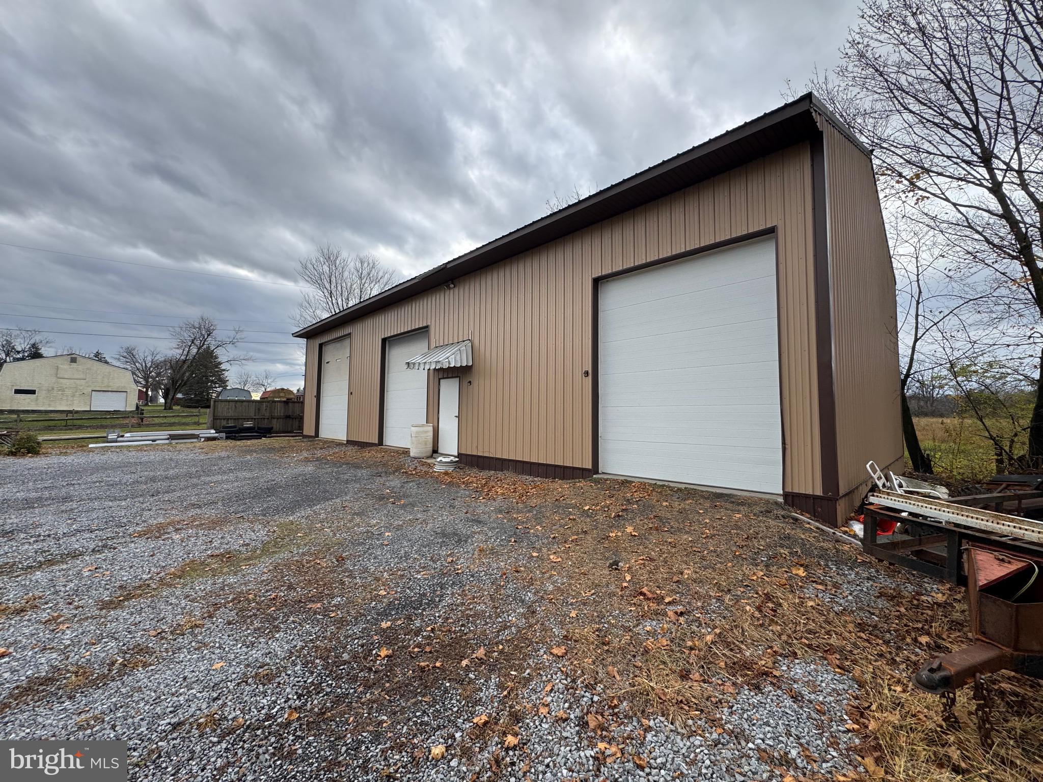 GUILFORD - Commercial Sale