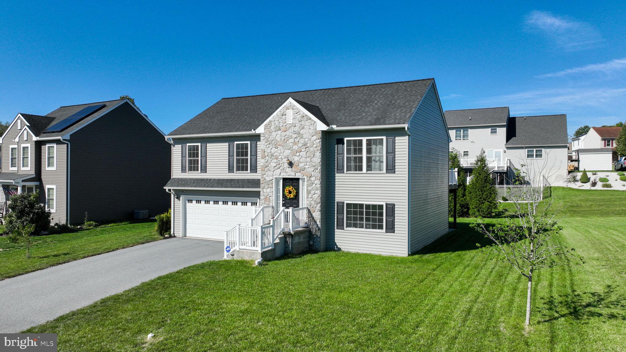 9 OLDFIELD AVENUE