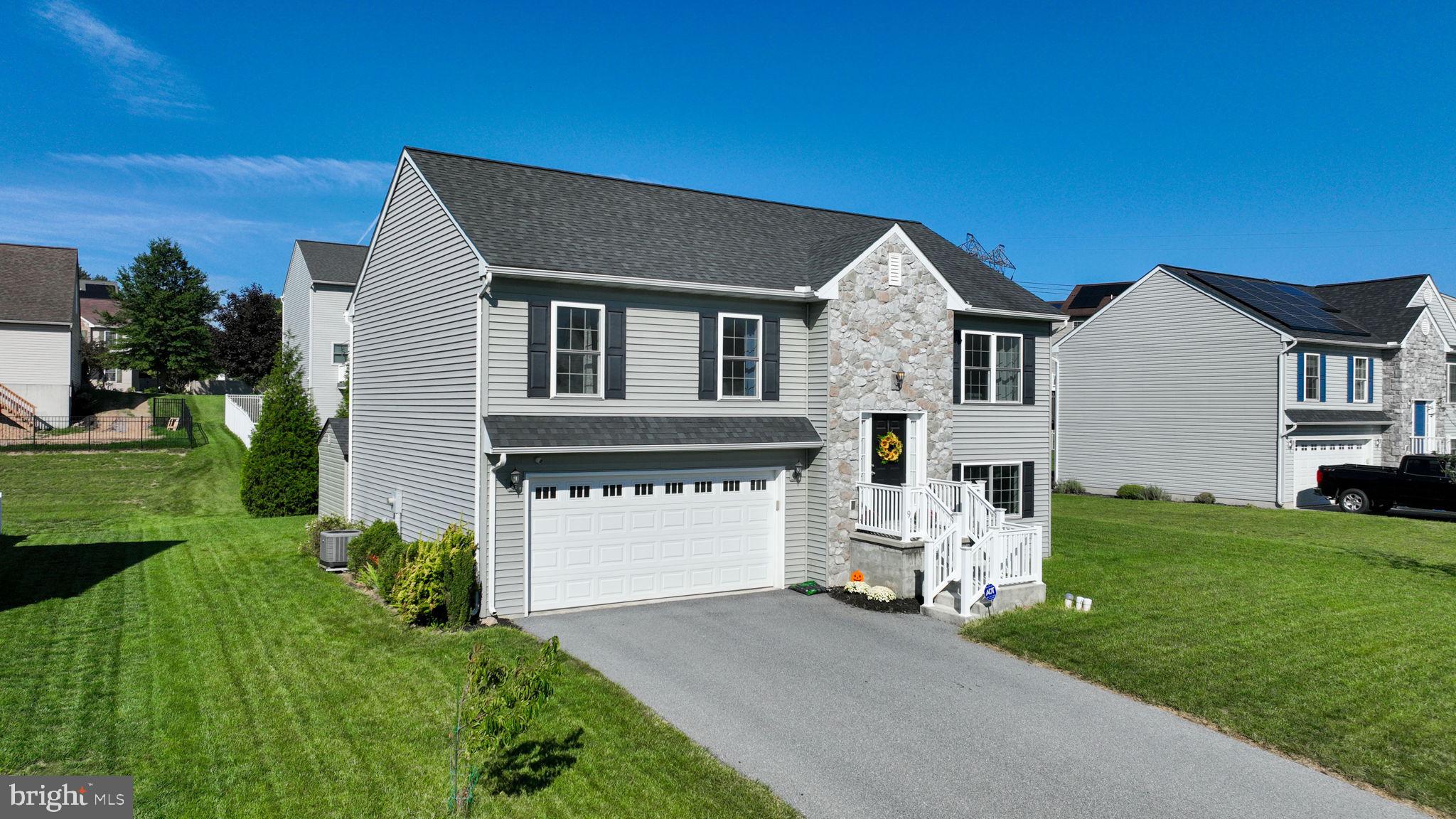 9 OLDFIELD AVENUE