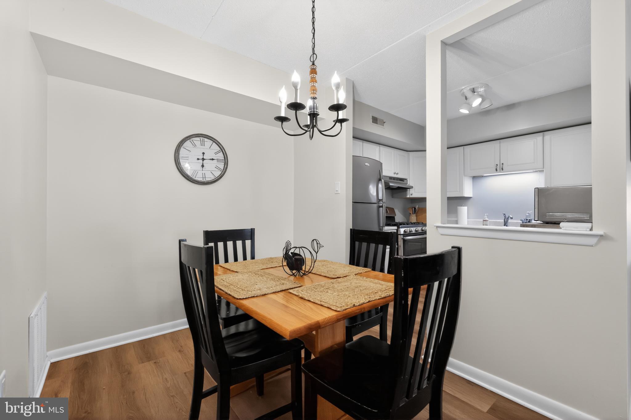 HILLTOP SUMMIT - Residential