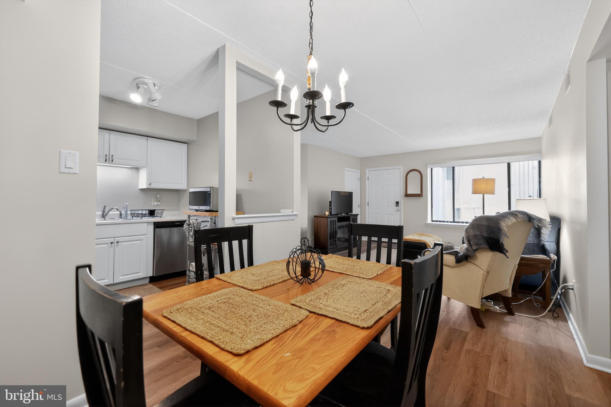 HILLTOP SUMMIT - Residential