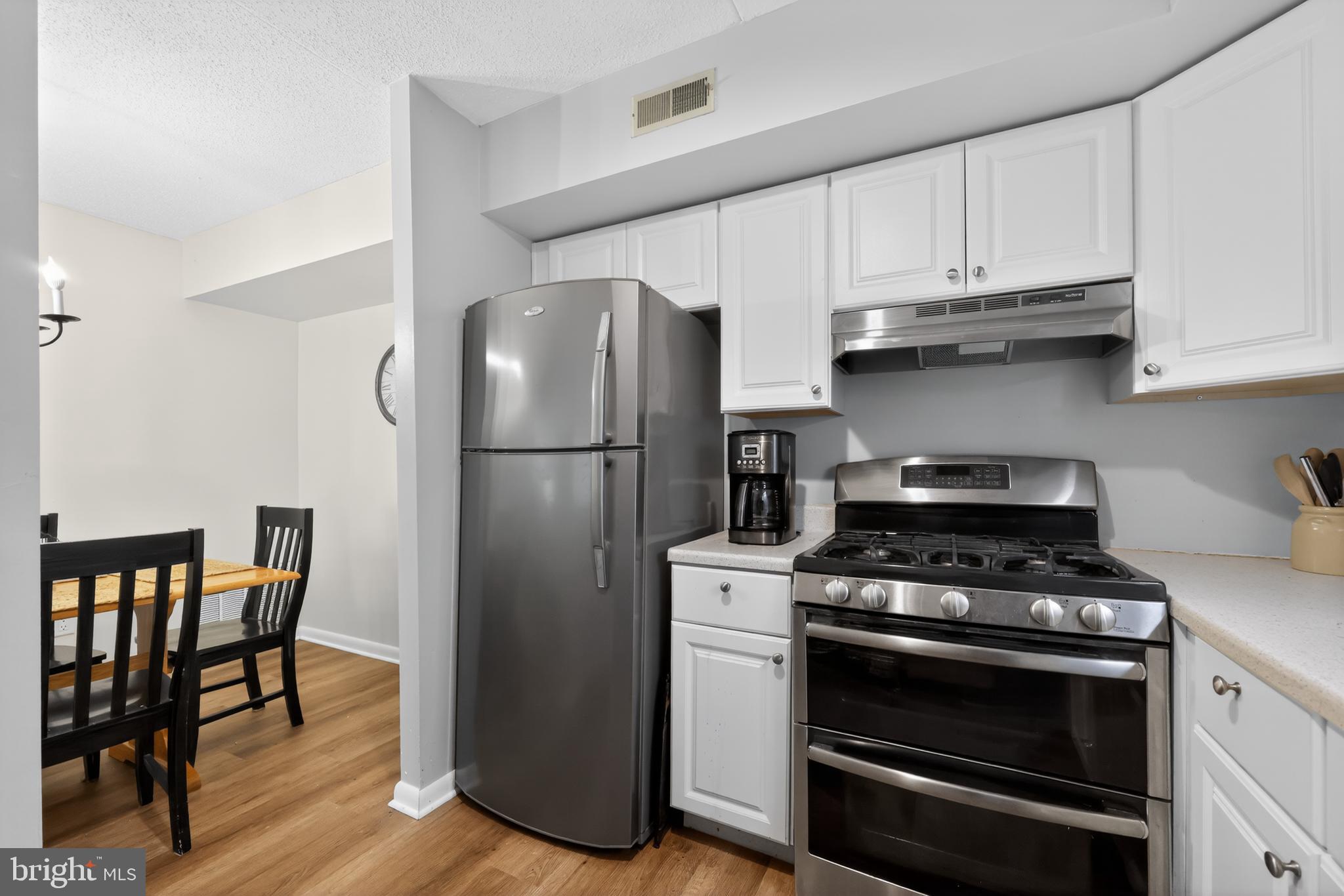 HILLTOP SUMMIT - Residential