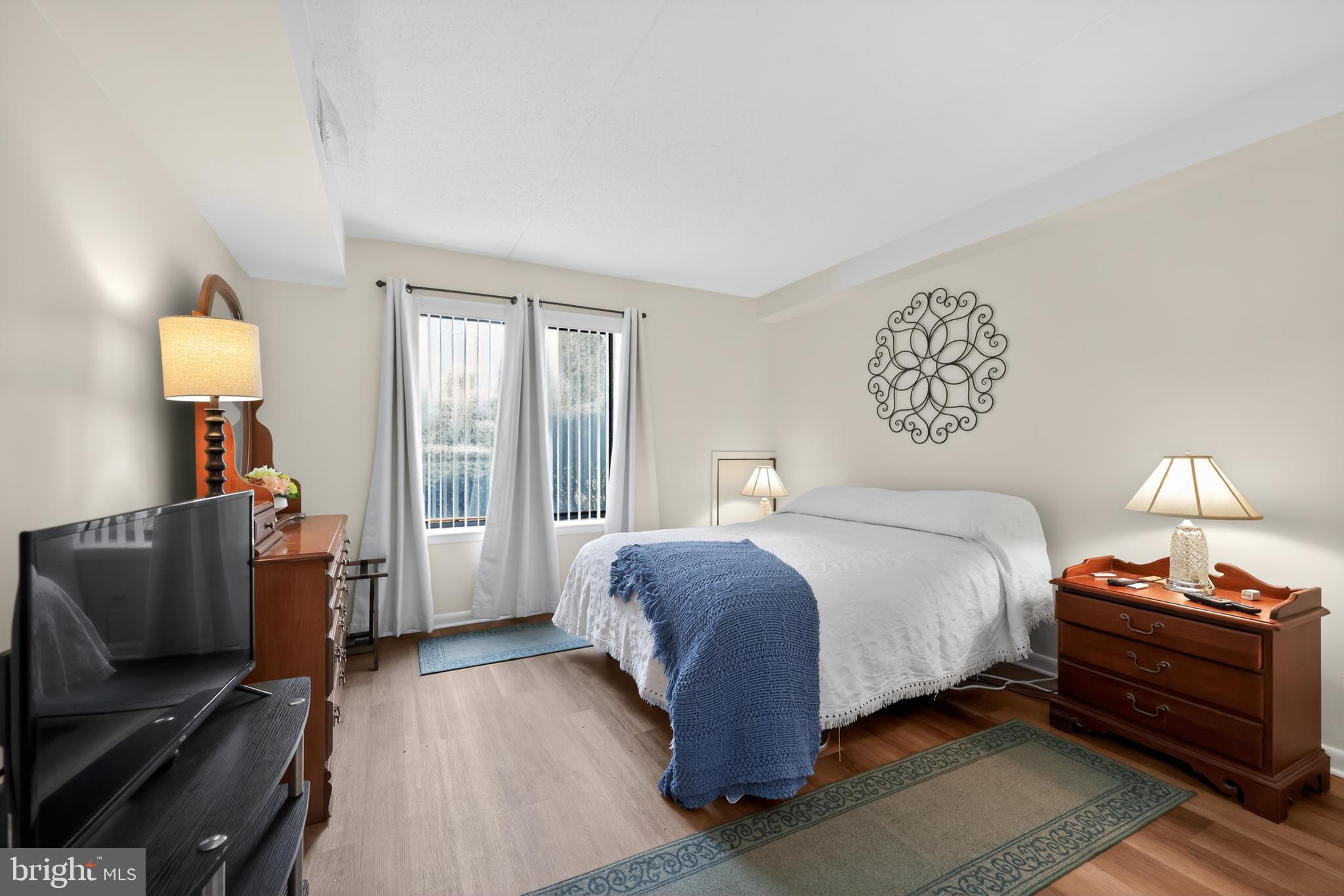 HILLTOP SUMMIT - Residential