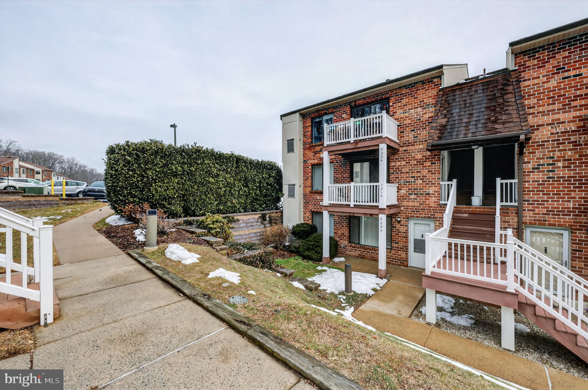 HILLTOP SUMMIT - Residential