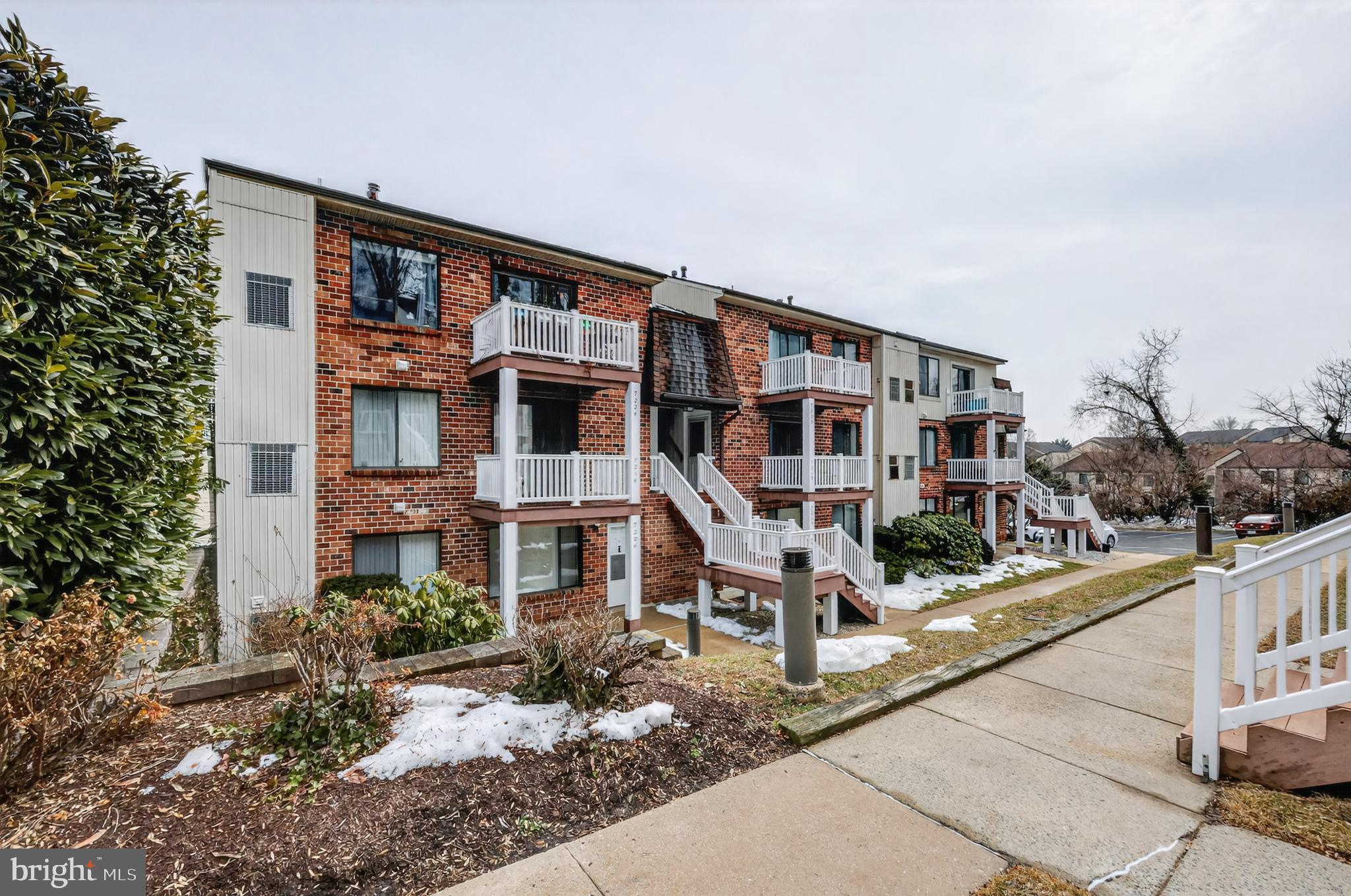 HILLTOP SUMMIT - Residential