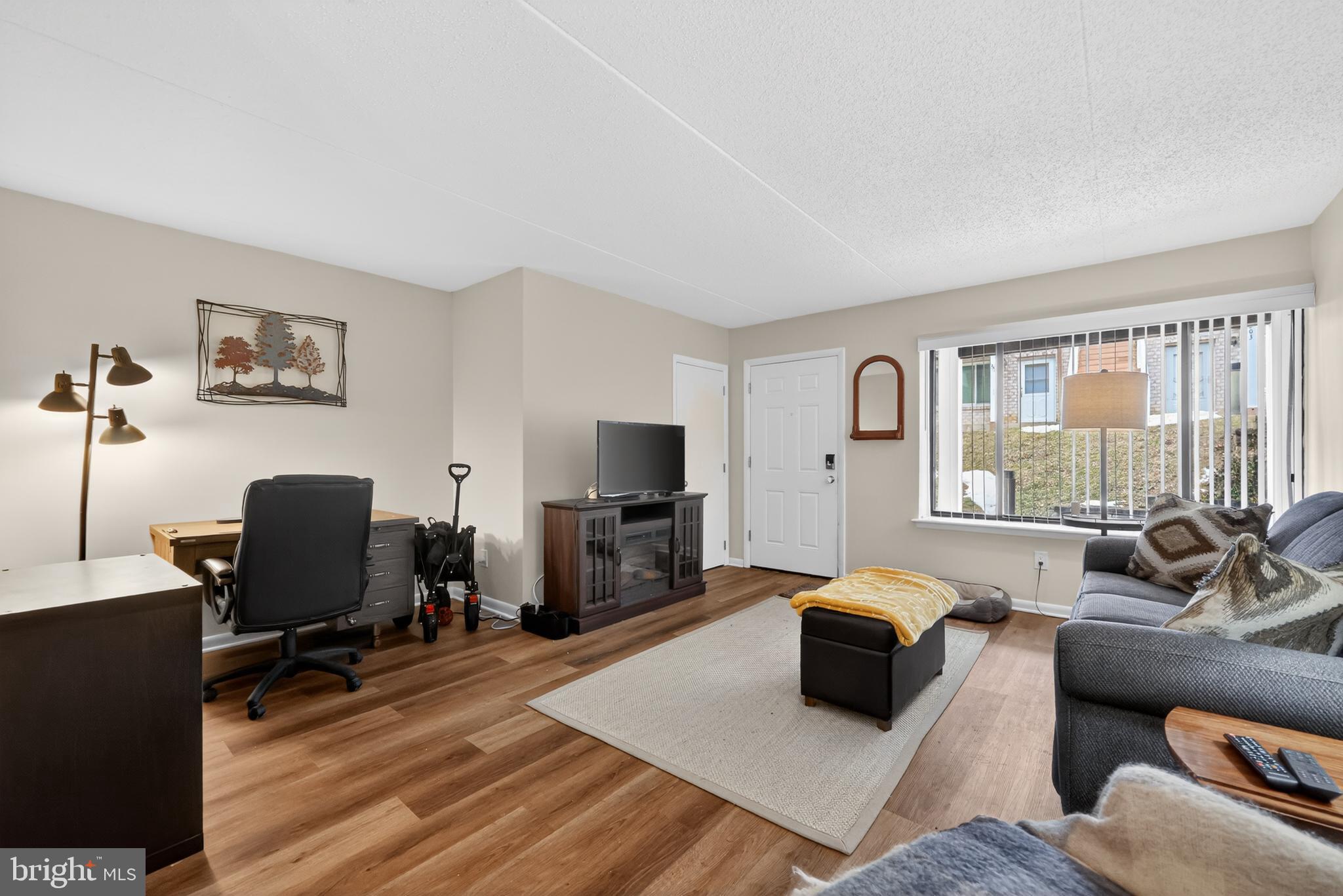 HILLTOP SUMMIT - Residential