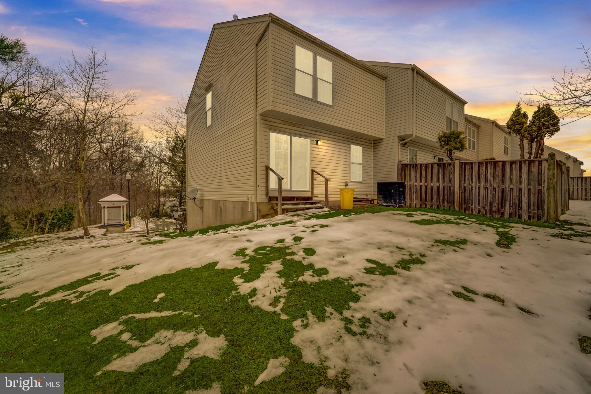 RUSSETT GREEN - Residential