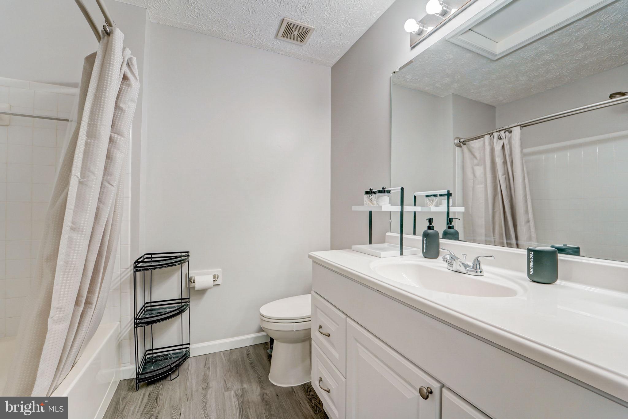 RUSSETT GREEN - Residential