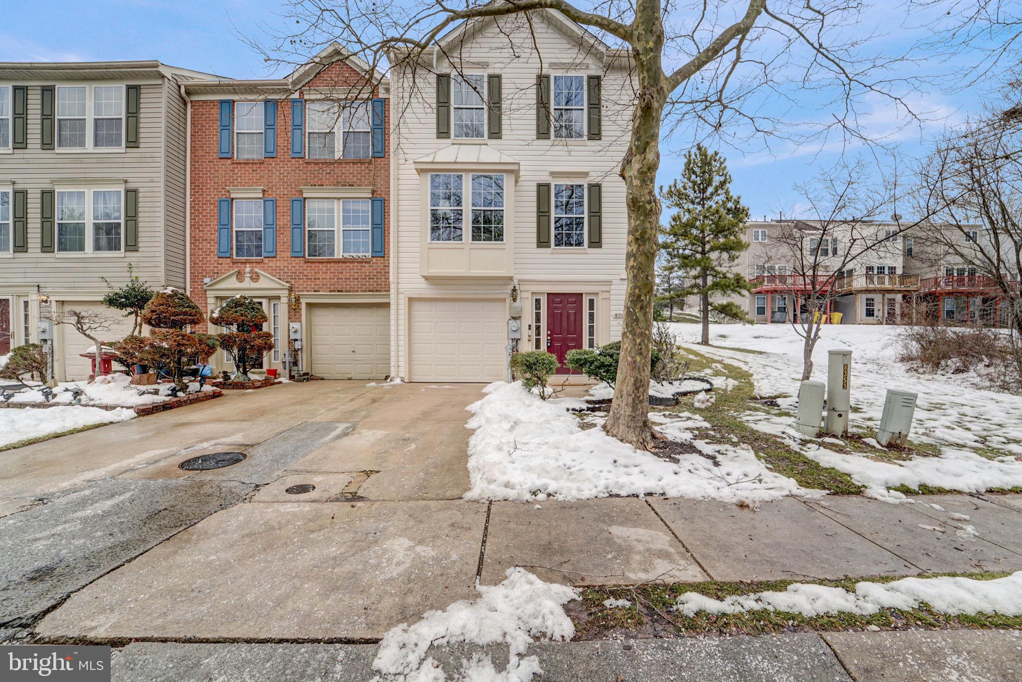 RUSSETT GREEN - Residential