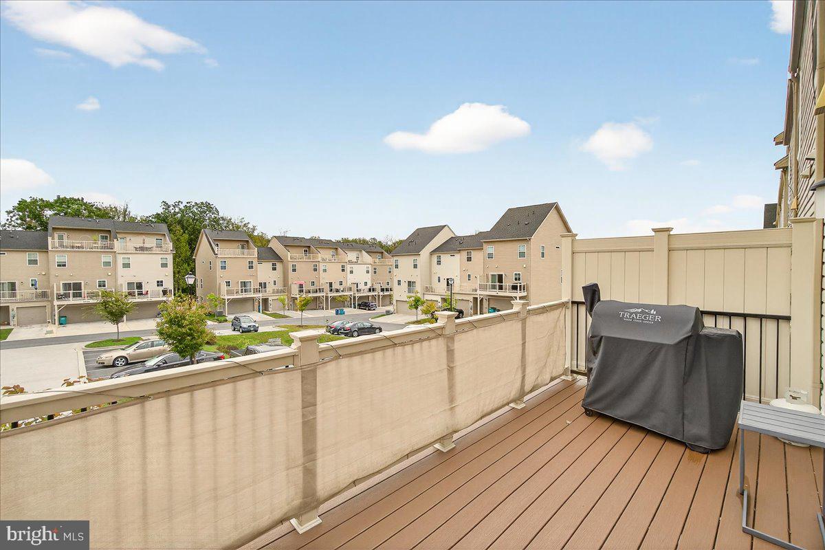 CLARKSBURG SQUARE - Residential Lease