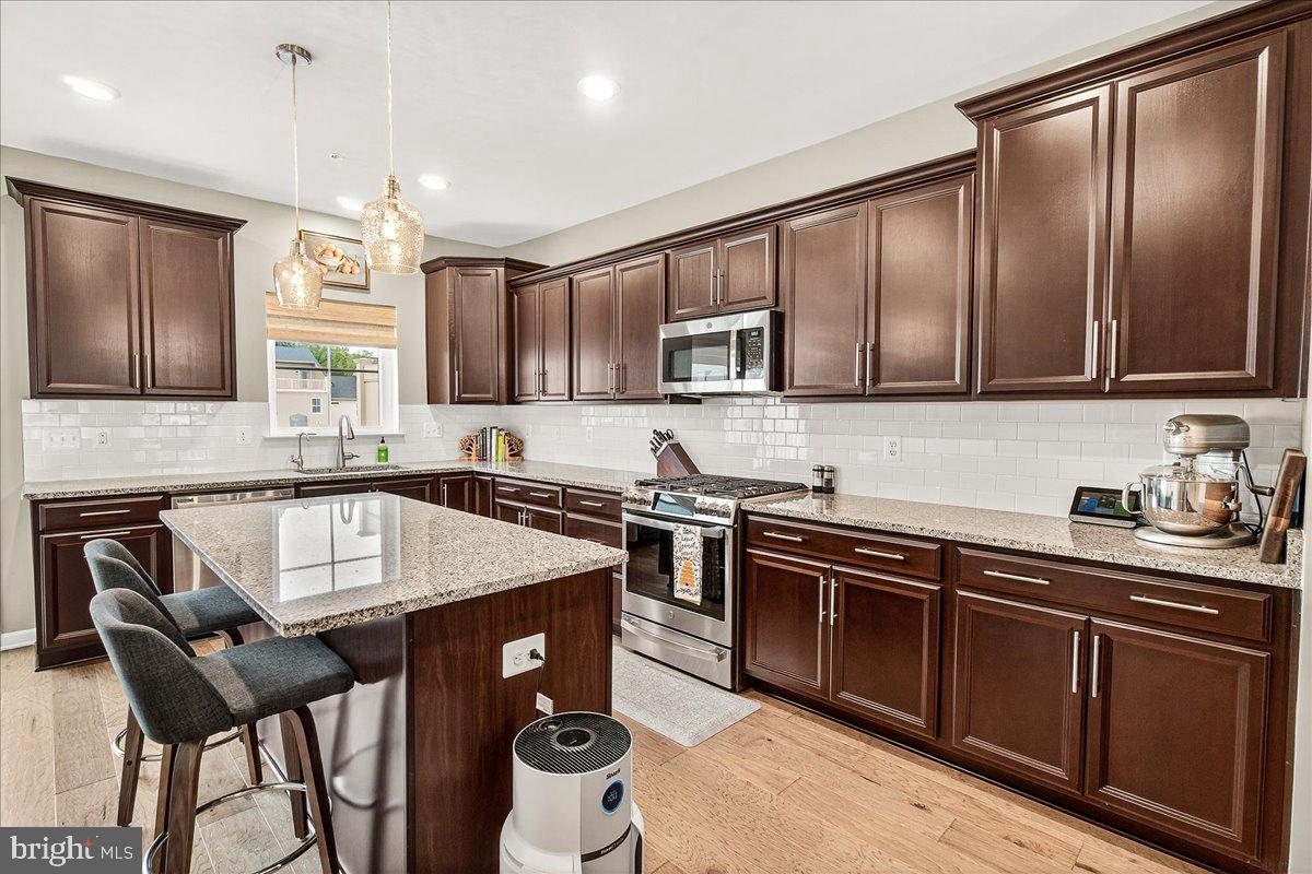 CLARKSBURG SQUARE - Residential Lease