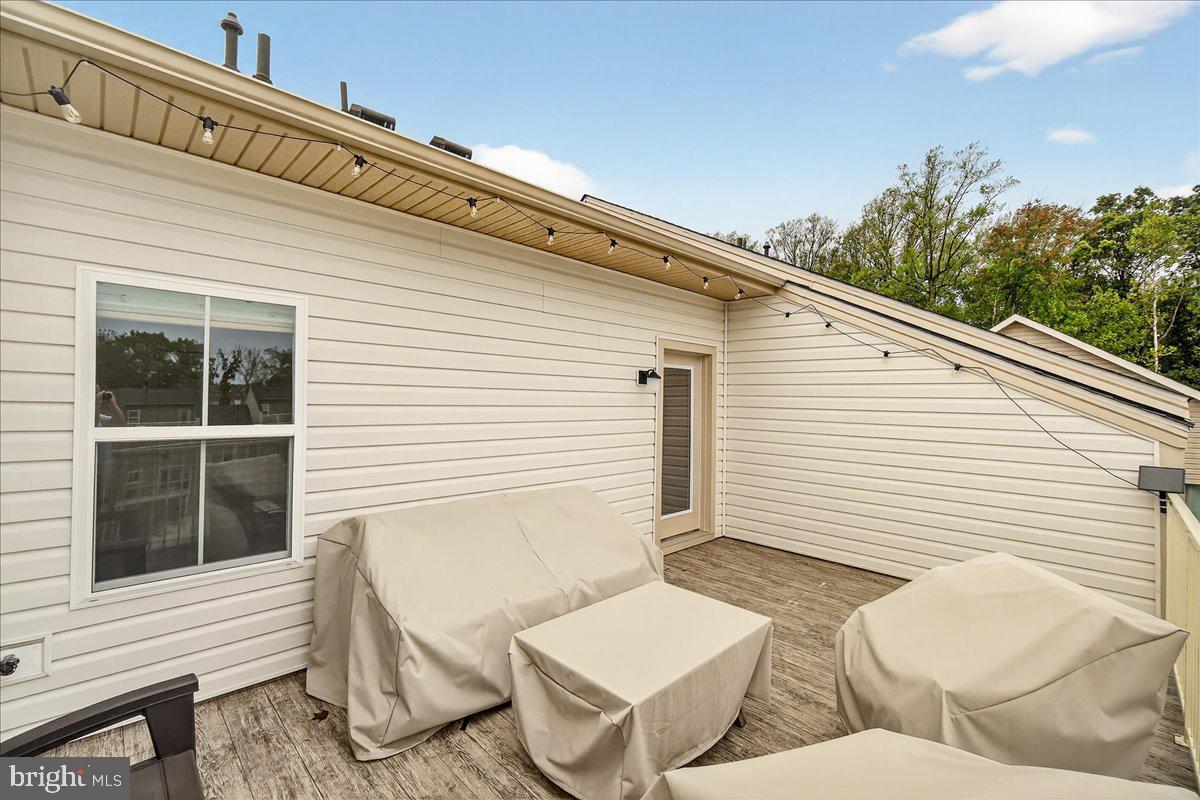 CLARKSBURG SQUARE - Residential Lease