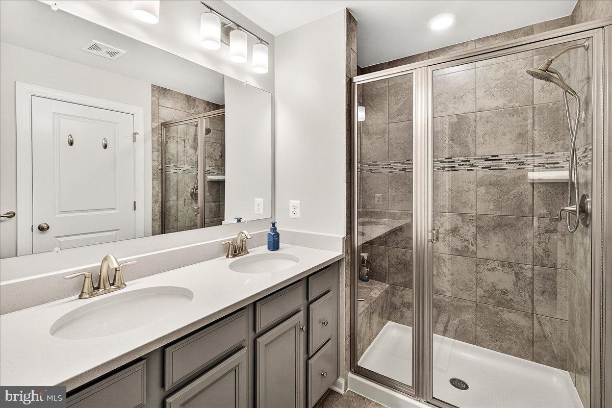 CLARKSBURG SQUARE - Residential Lease