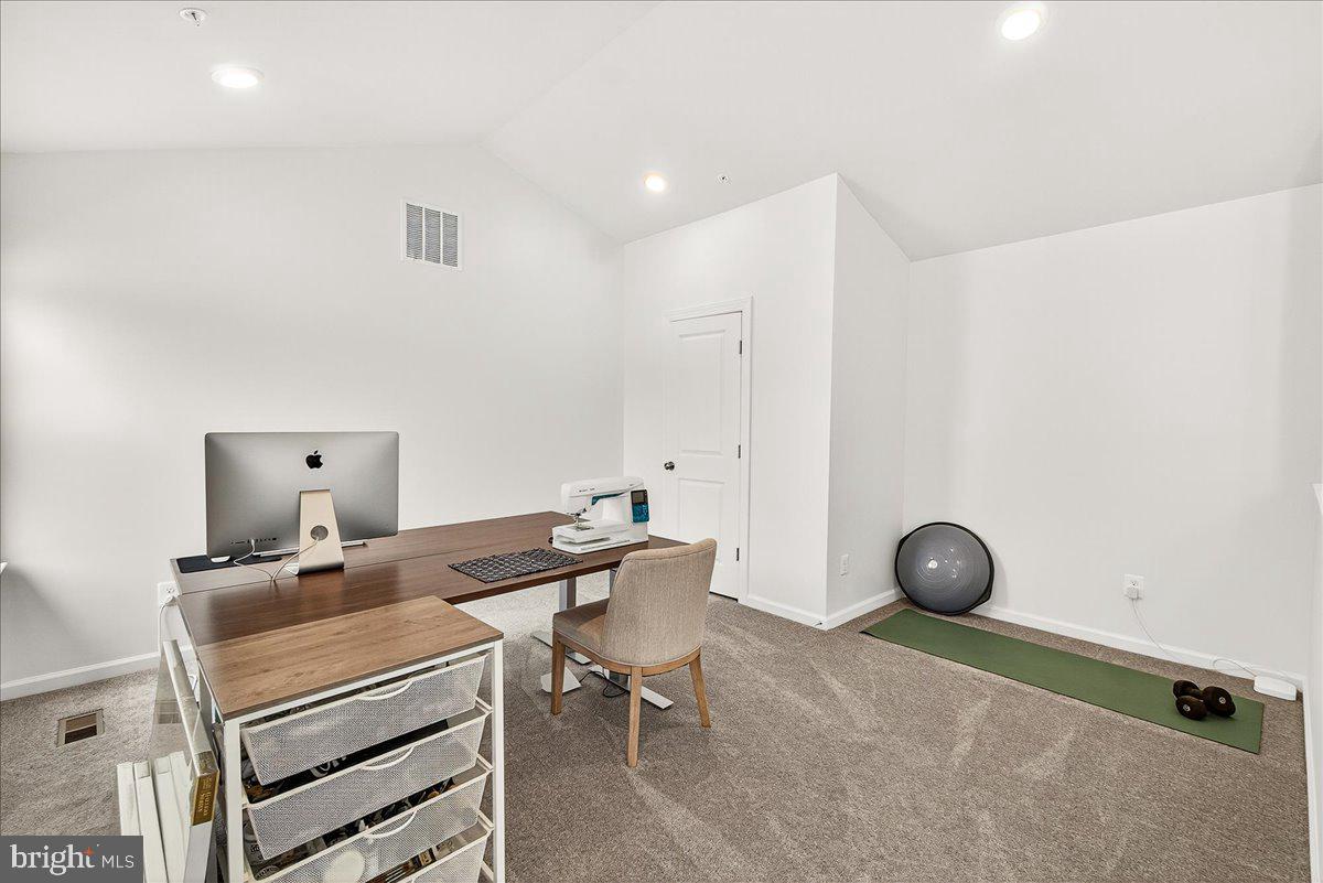 CLARKSBURG SQUARE - Residential Lease