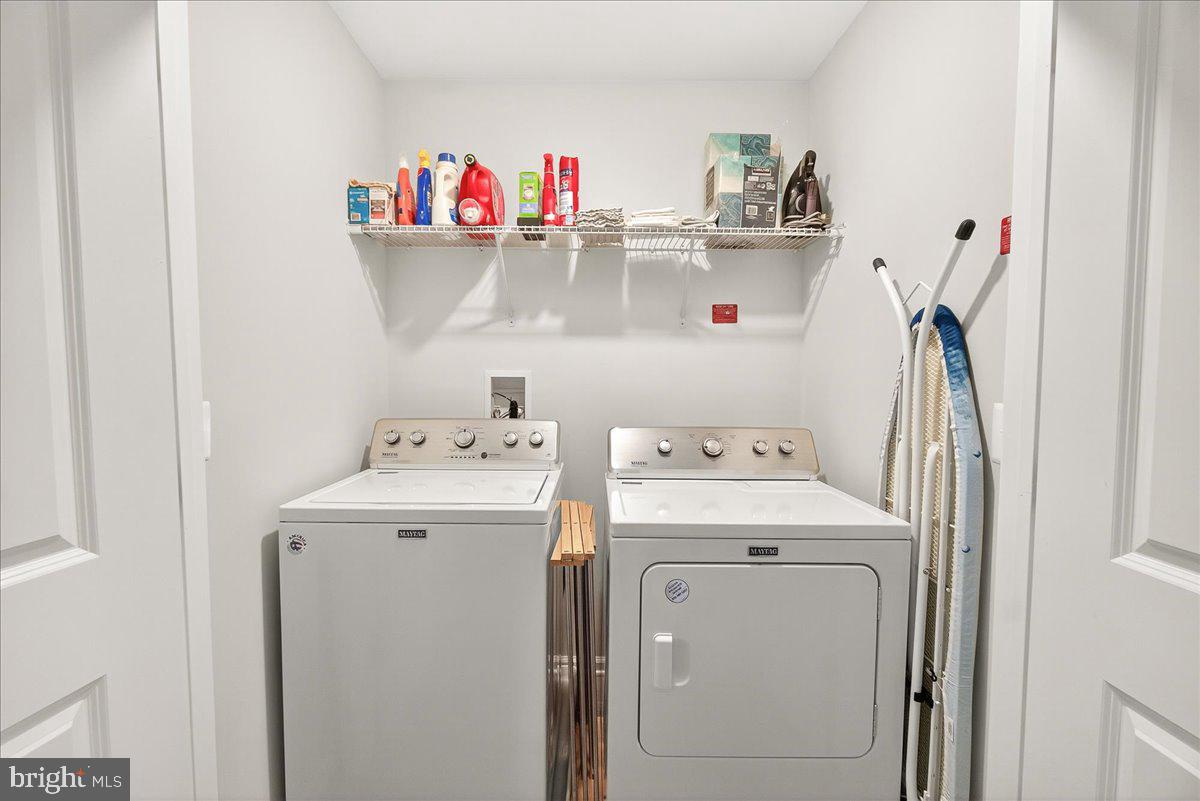 CLARKSBURG SQUARE - Residential Lease