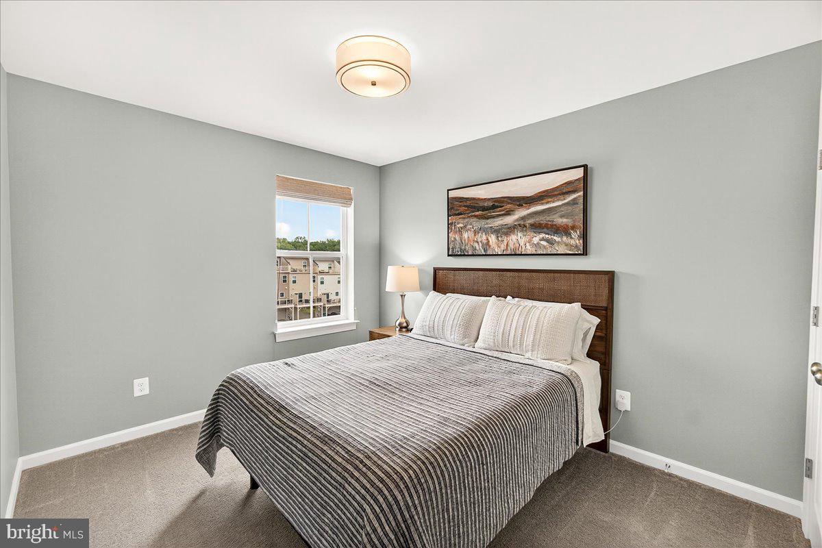 CLARKSBURG SQUARE - Residential Lease