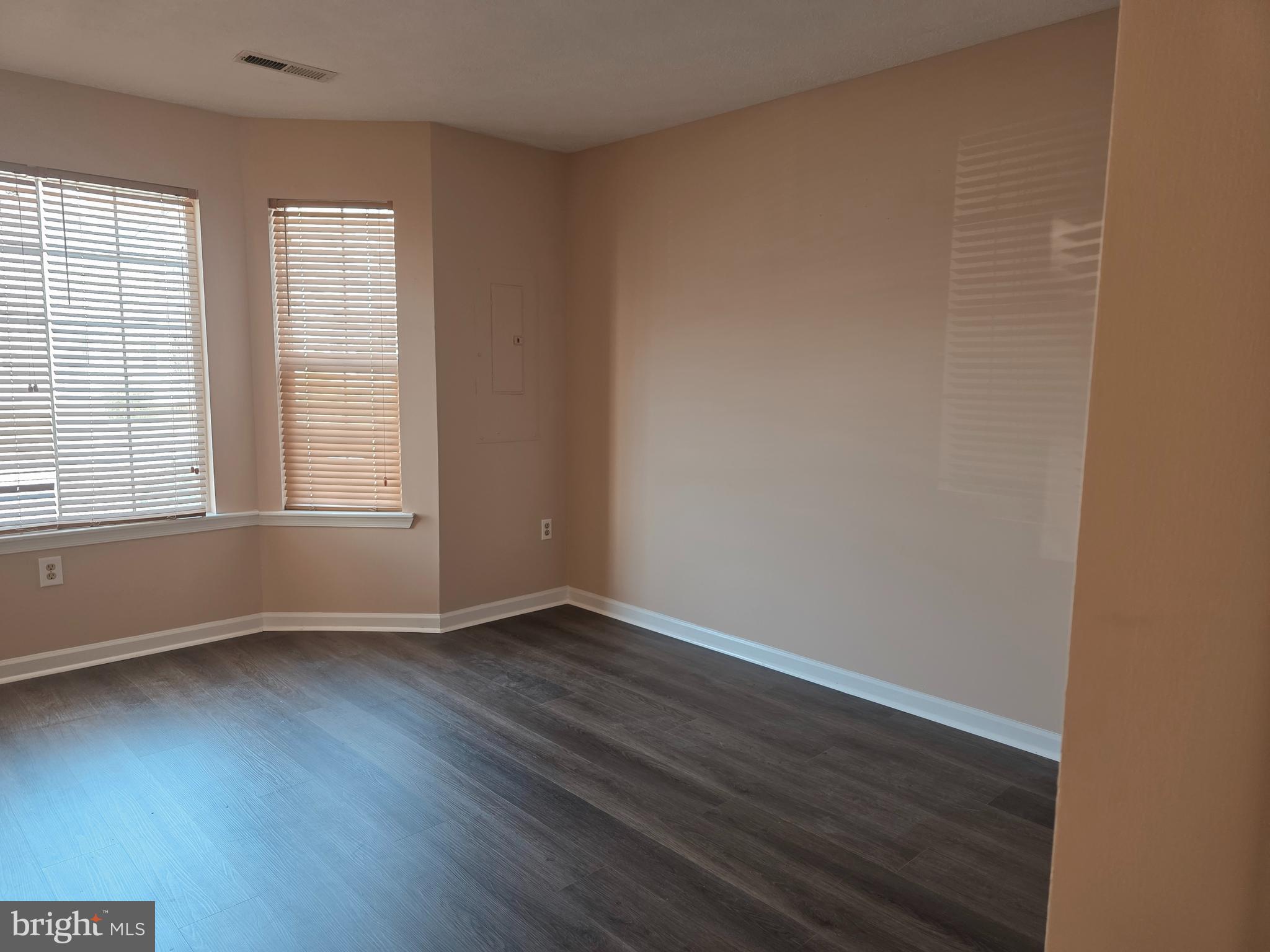 MUSSELMAN SQUARE - Residential