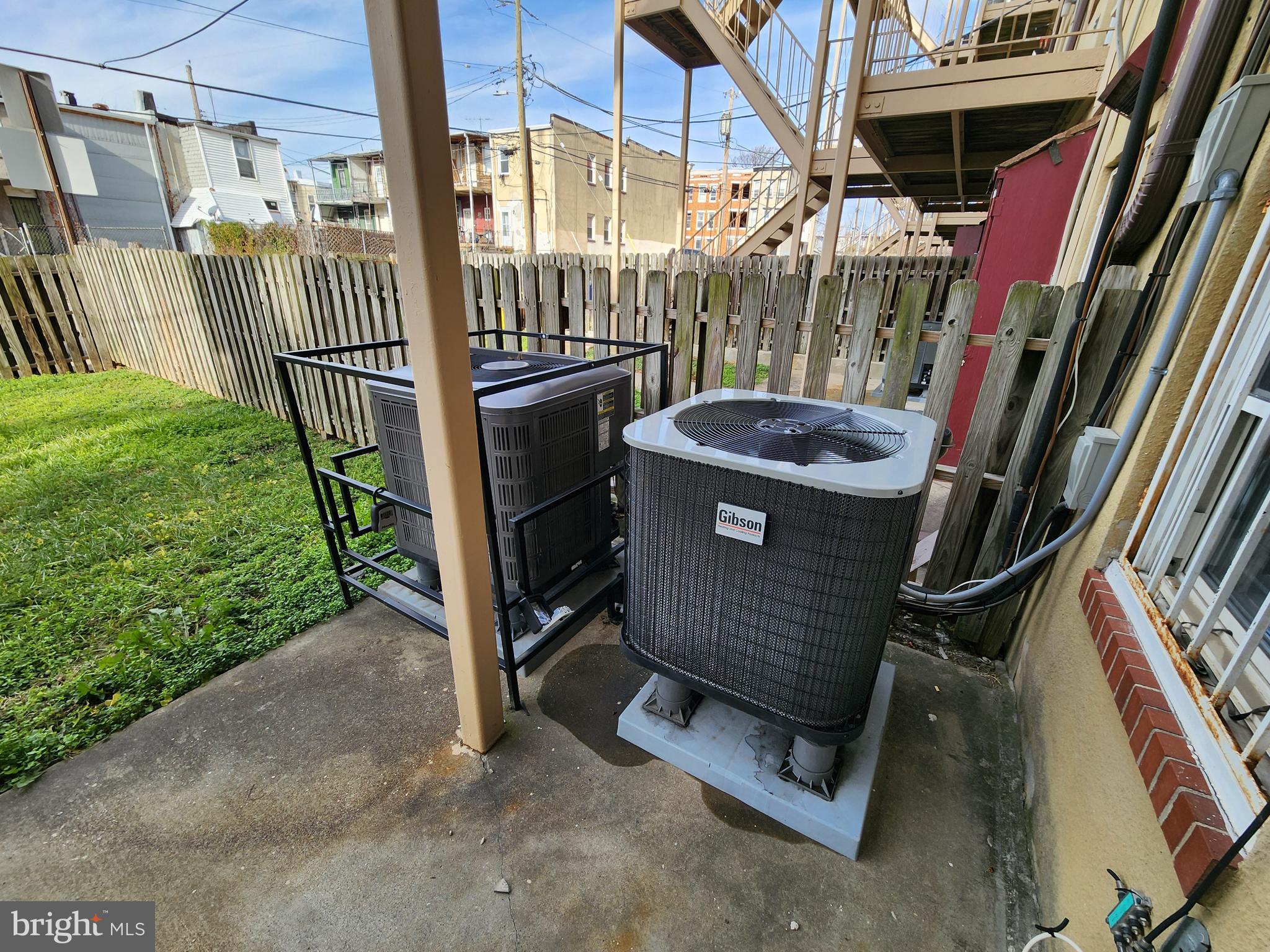 SANDTOWN-WINCHESTER - Residential