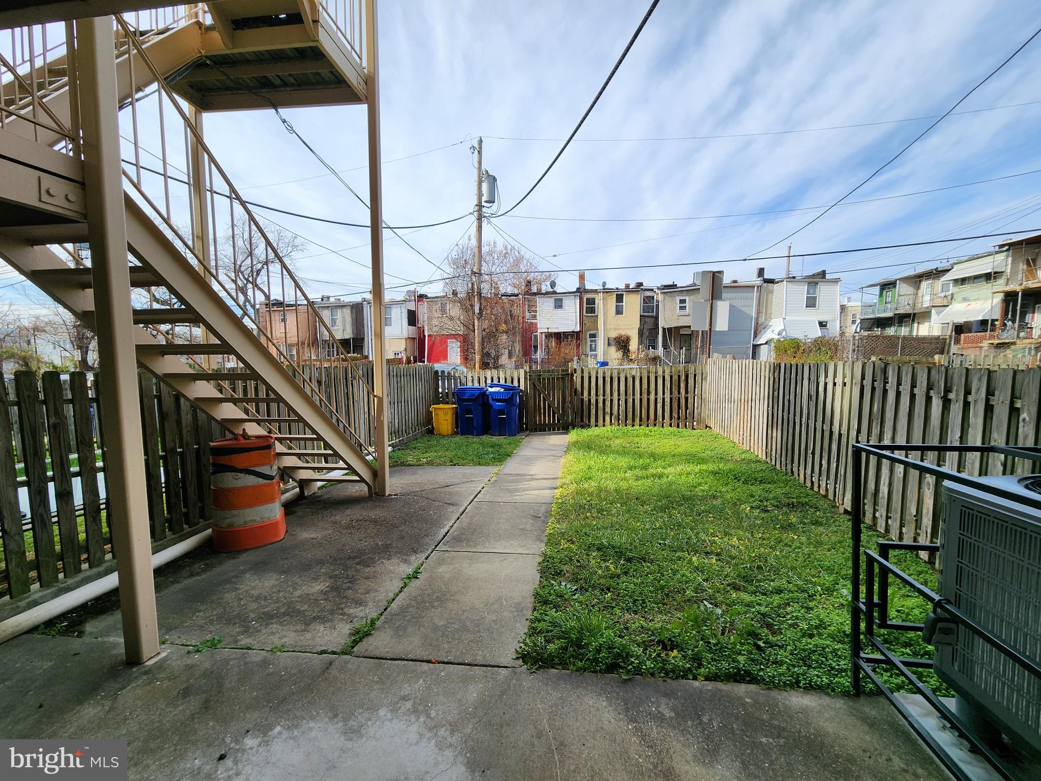 SANDTOWN-WINCHESTER - Residential