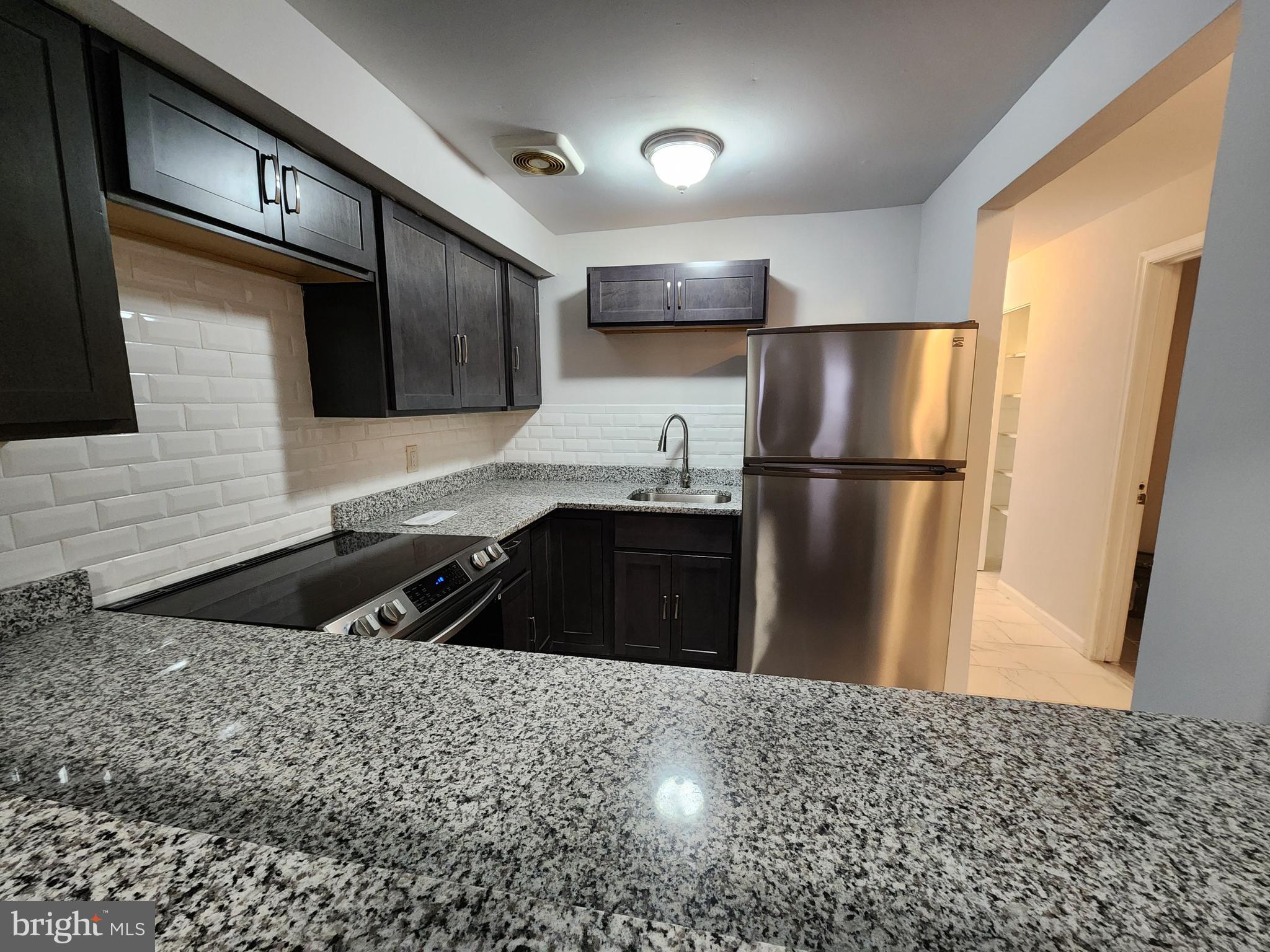 SANDTOWN-WINCHESTER - Residential