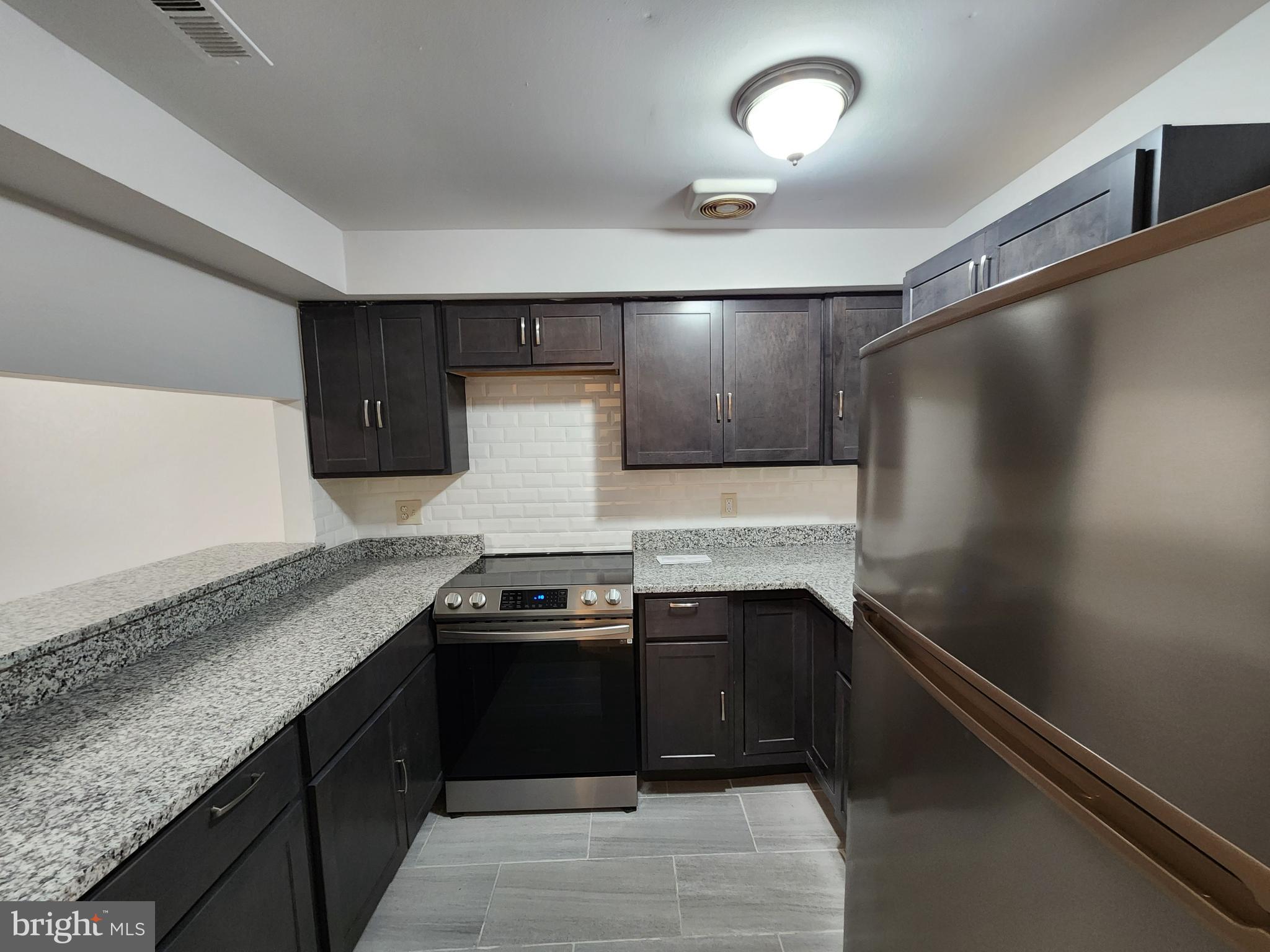 SANDTOWN-WINCHESTER - Residential