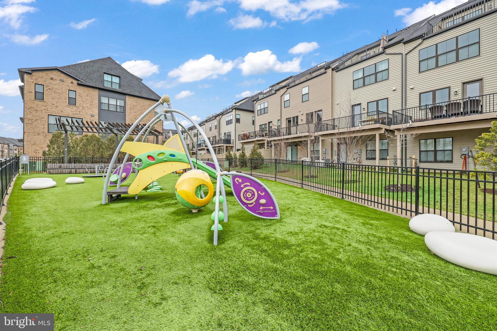 ISABELLA AT MONTICELLO MEWS - Residential