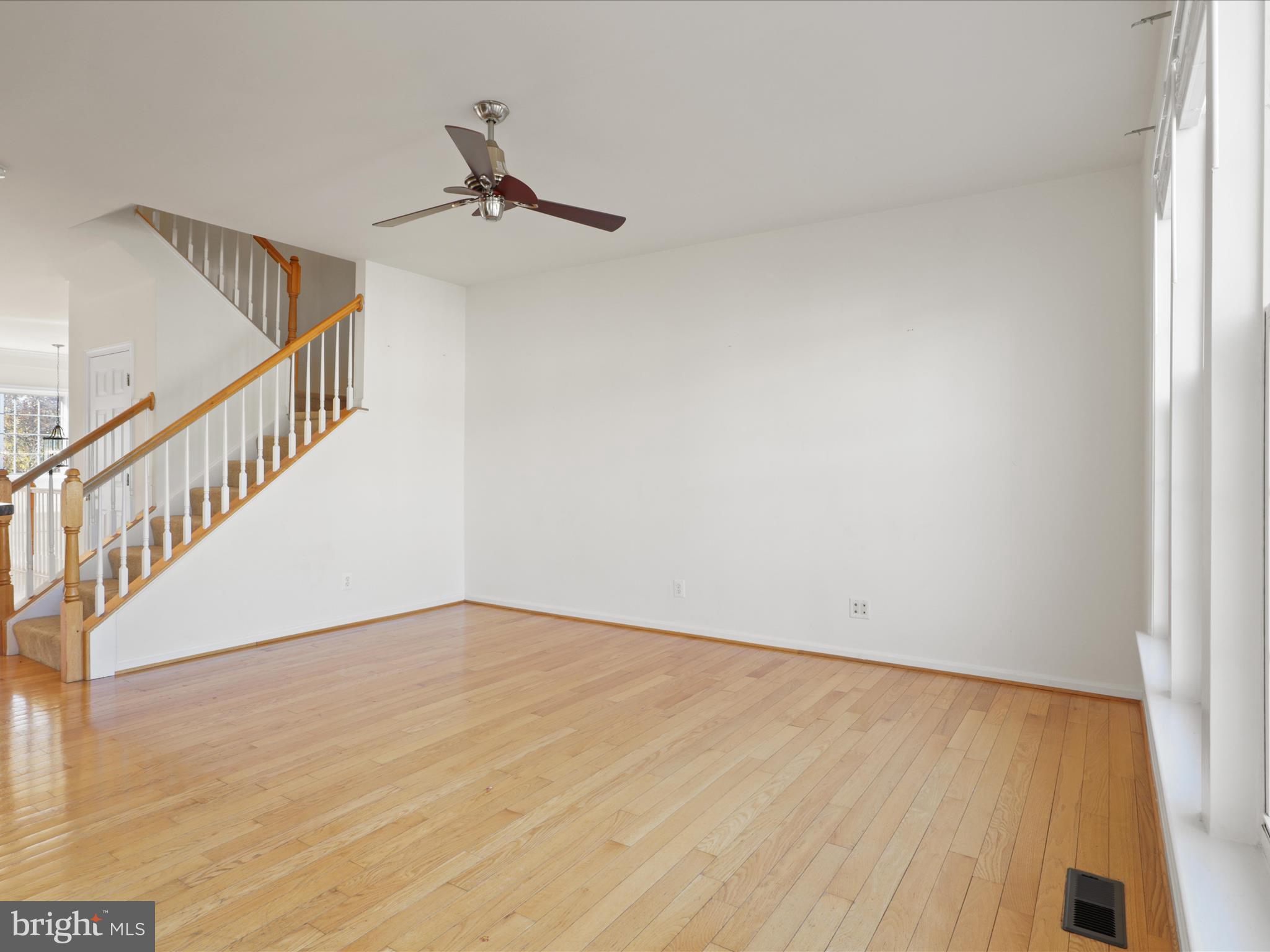 LOUDOUN PARKWAY CENTER - Residential Lease