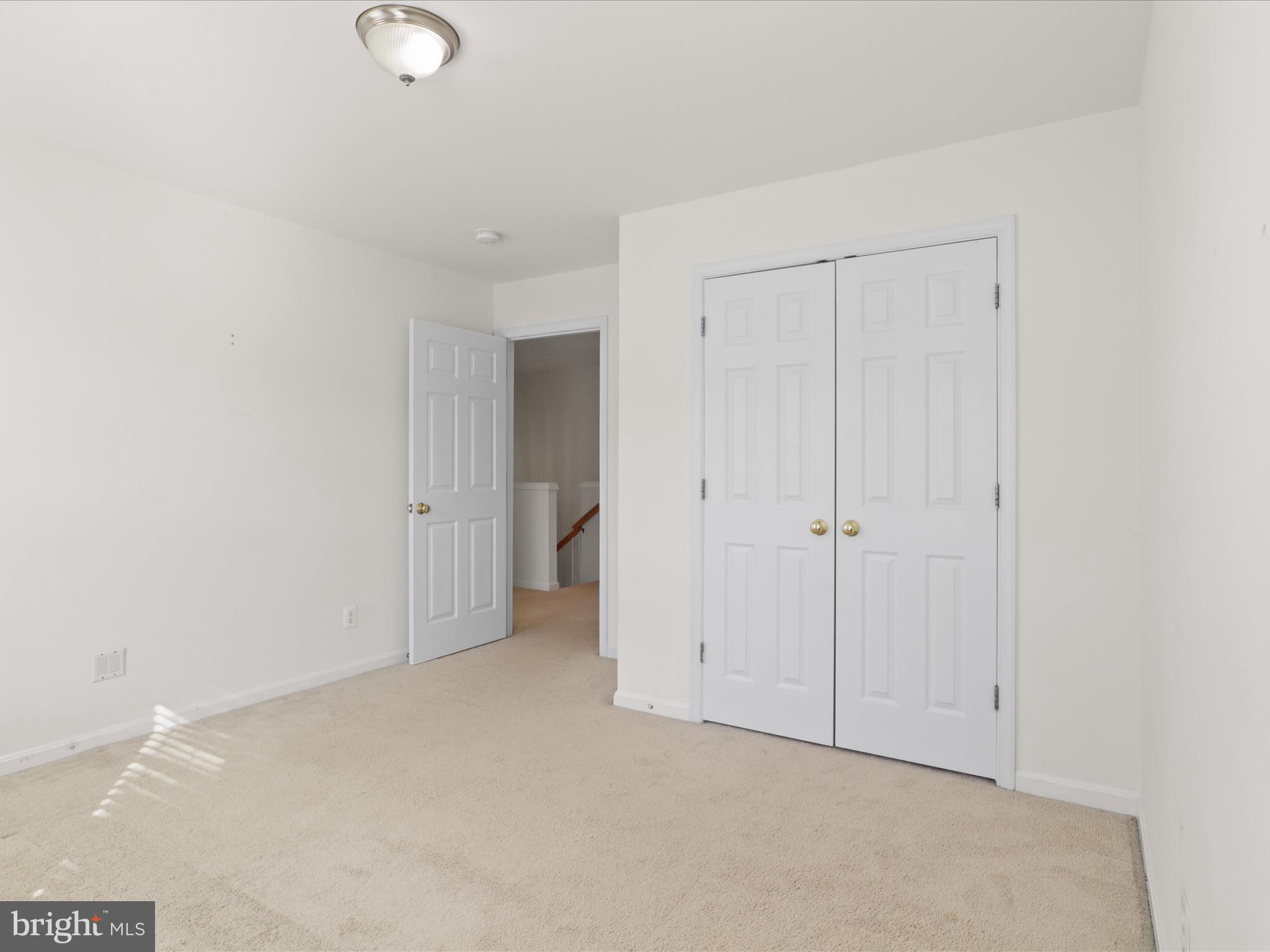 LOUDOUN PARKWAY CENTER - Residential Lease