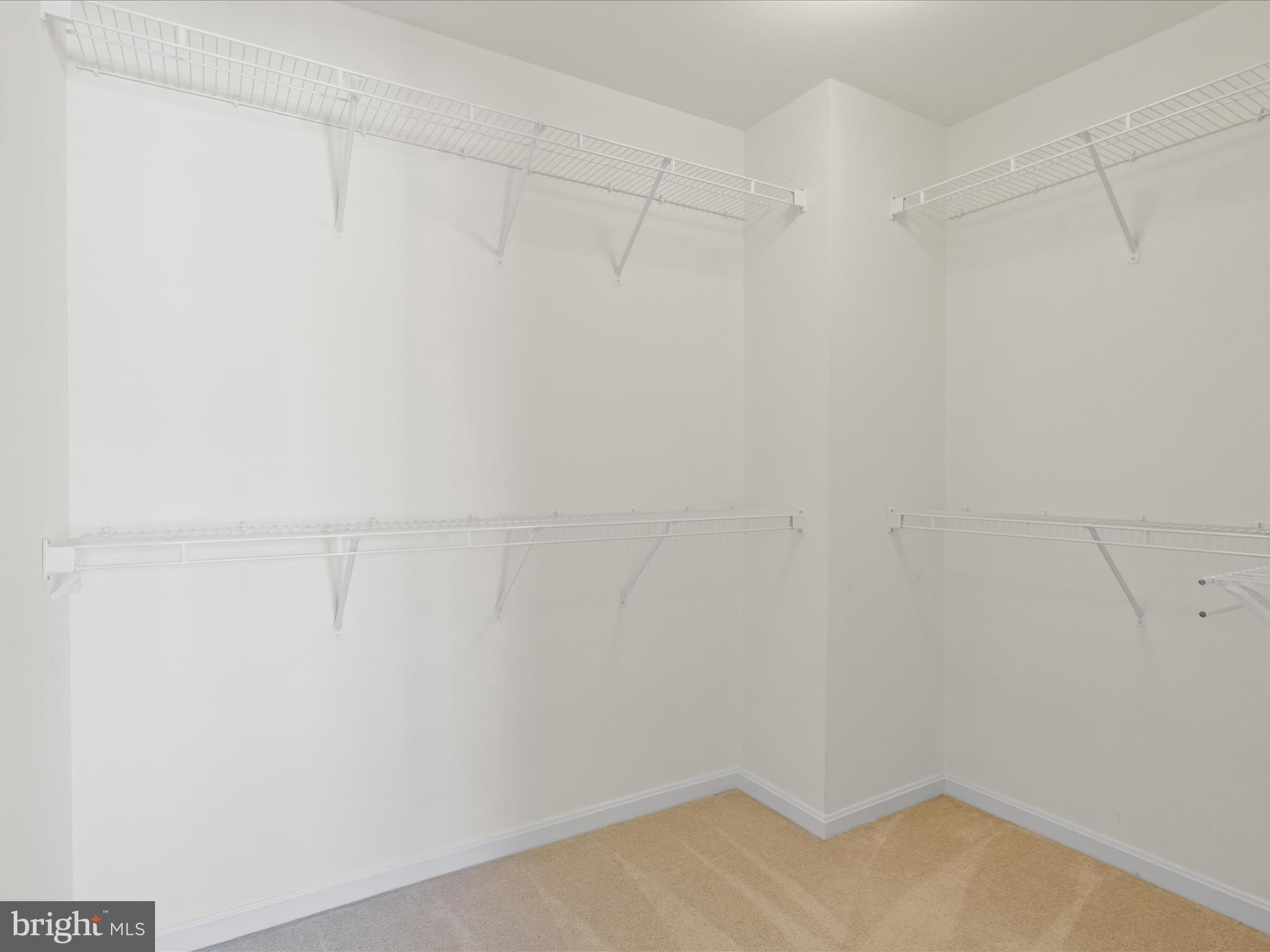 LOUDOUN PARKWAY CENTER - Residential Lease