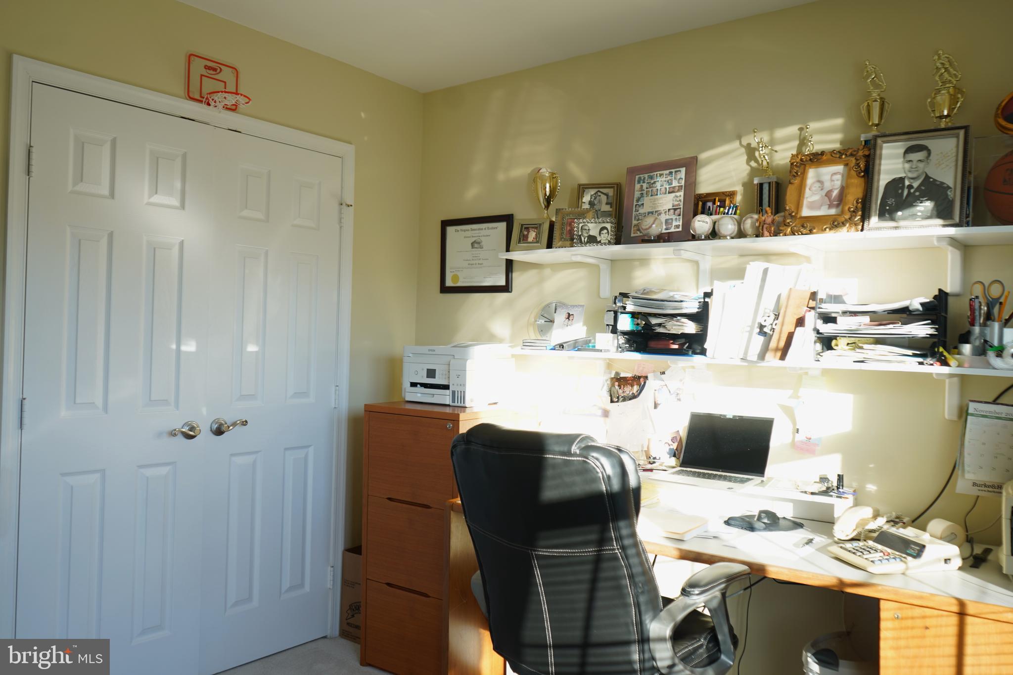 LOWES ISLAND - Residential