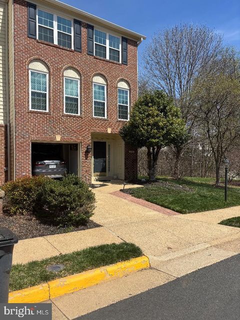 47501 SHARPSKIN ISLAND SQUARE STERLING VA 20165