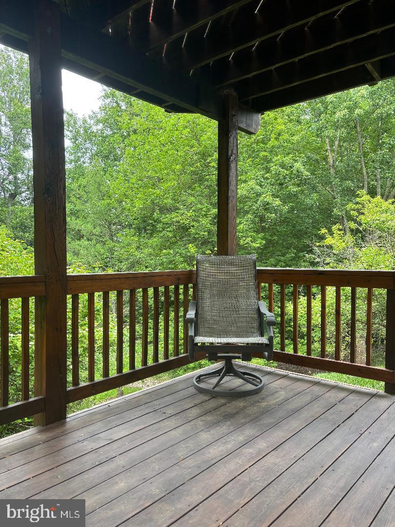 LOWES ISLAND - Residential