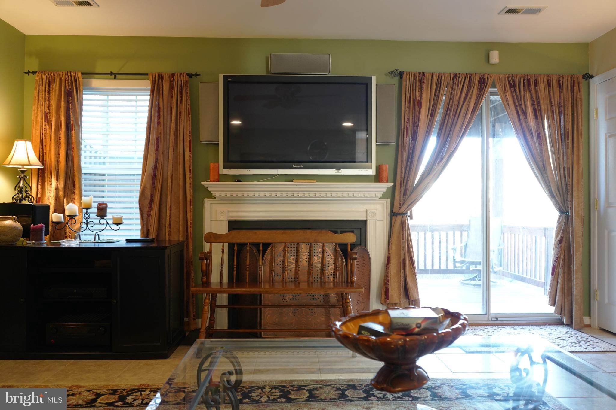 LOWES ISLAND - Residential